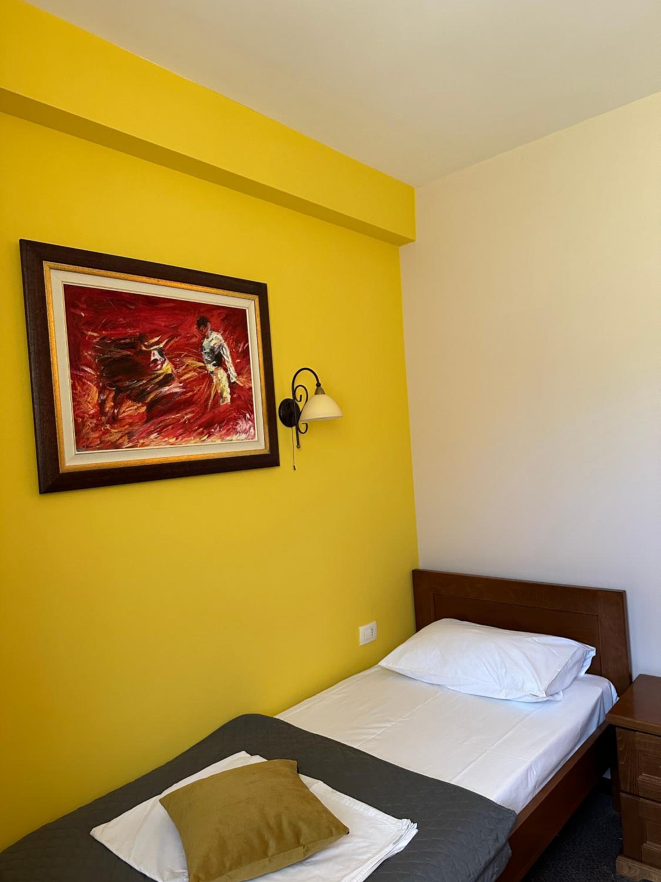 Single Room photo 3