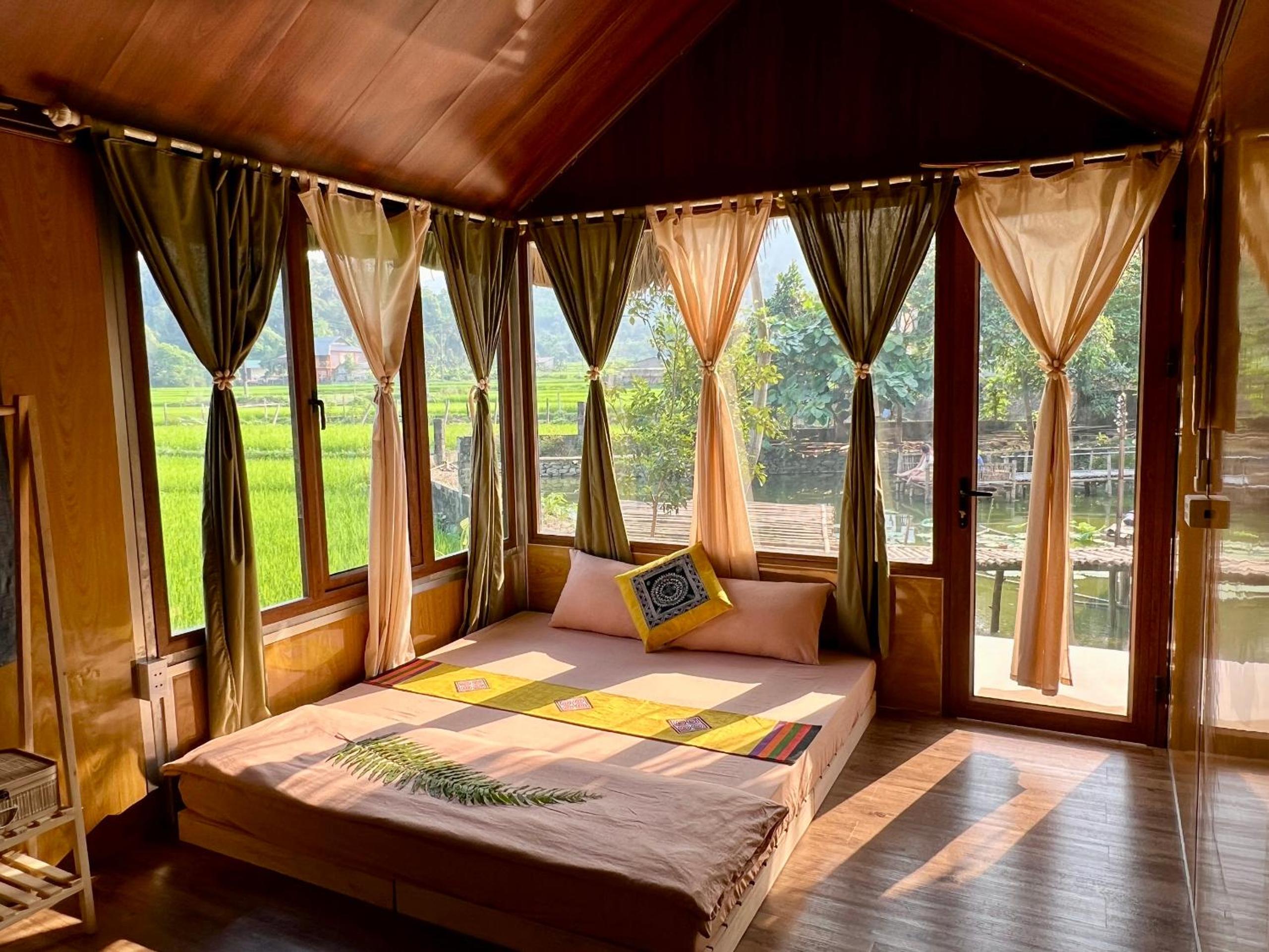 Bungalow with Patio photo 1