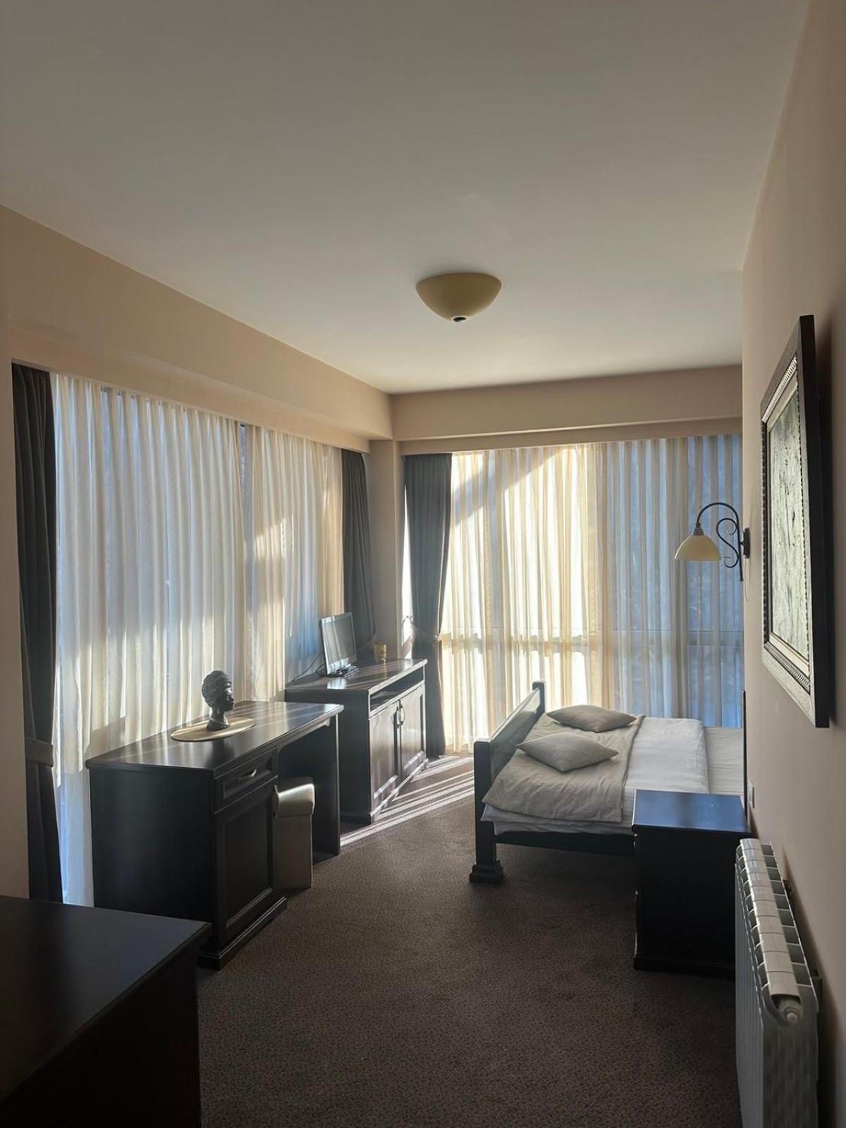 Double Room - Photo 2