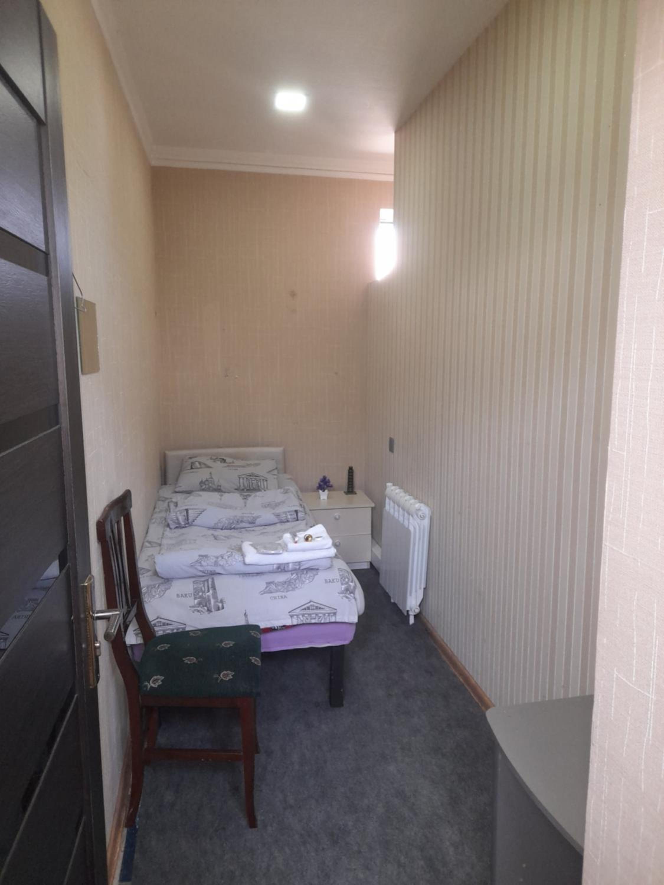 Small Single Room photo 1