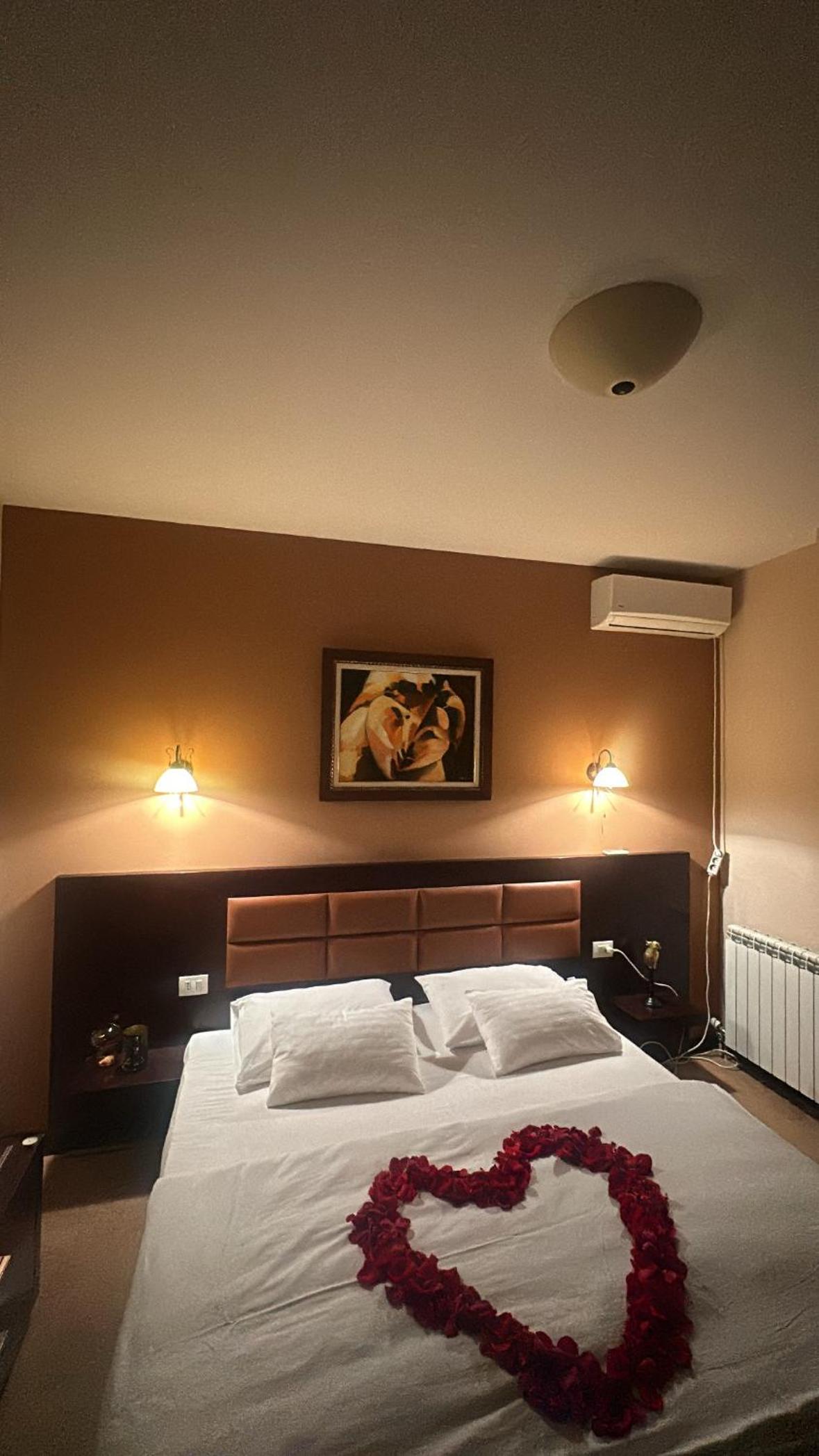 One Bedroom Apartment - Photo 24