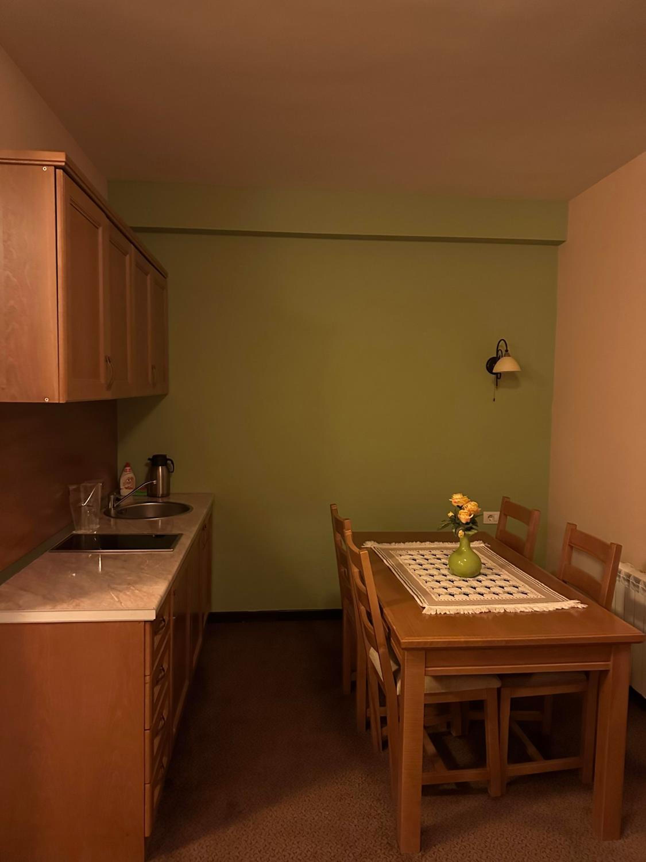 One Bedroom Apartment - Photo 5