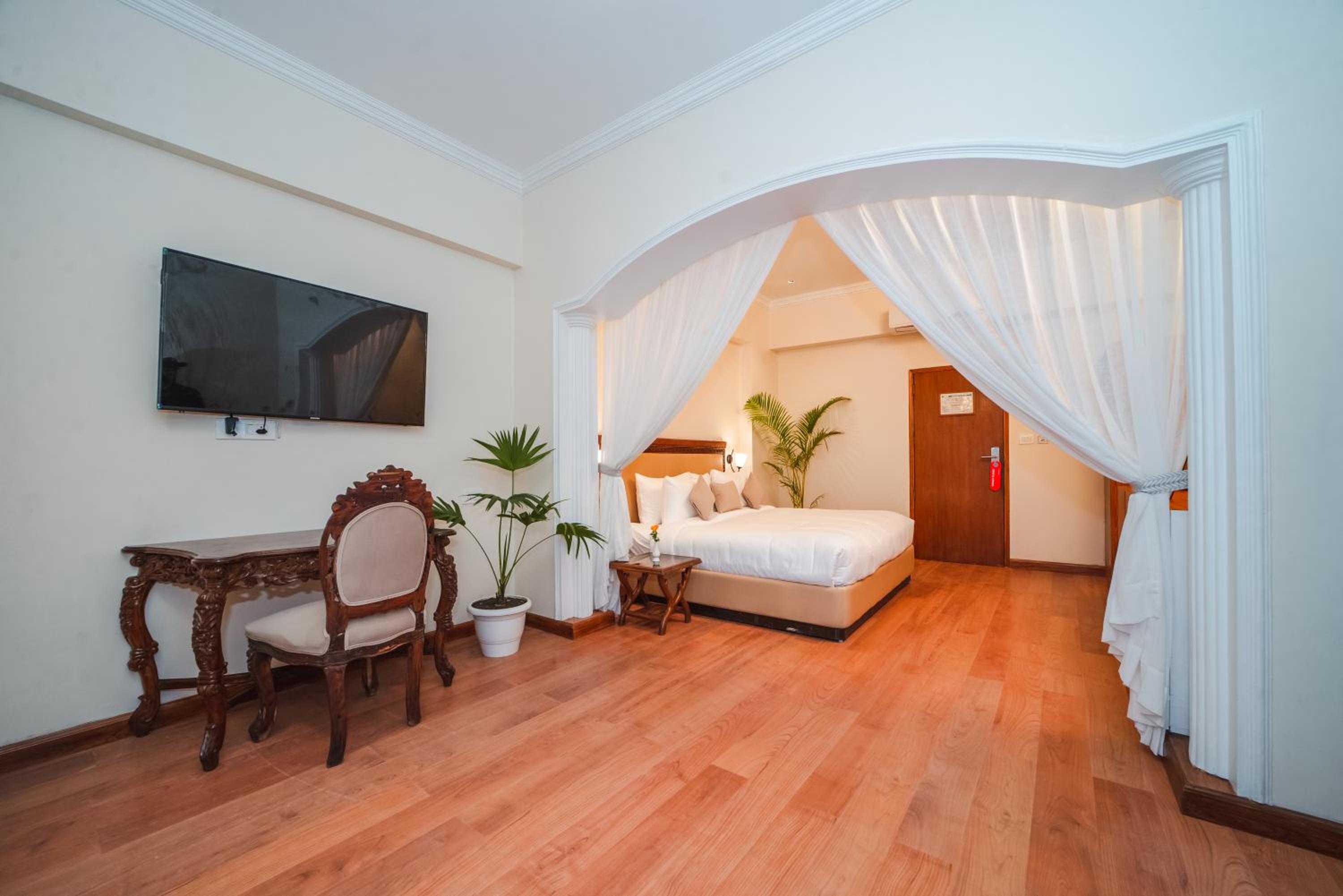 Deluxe Suite photo 1
