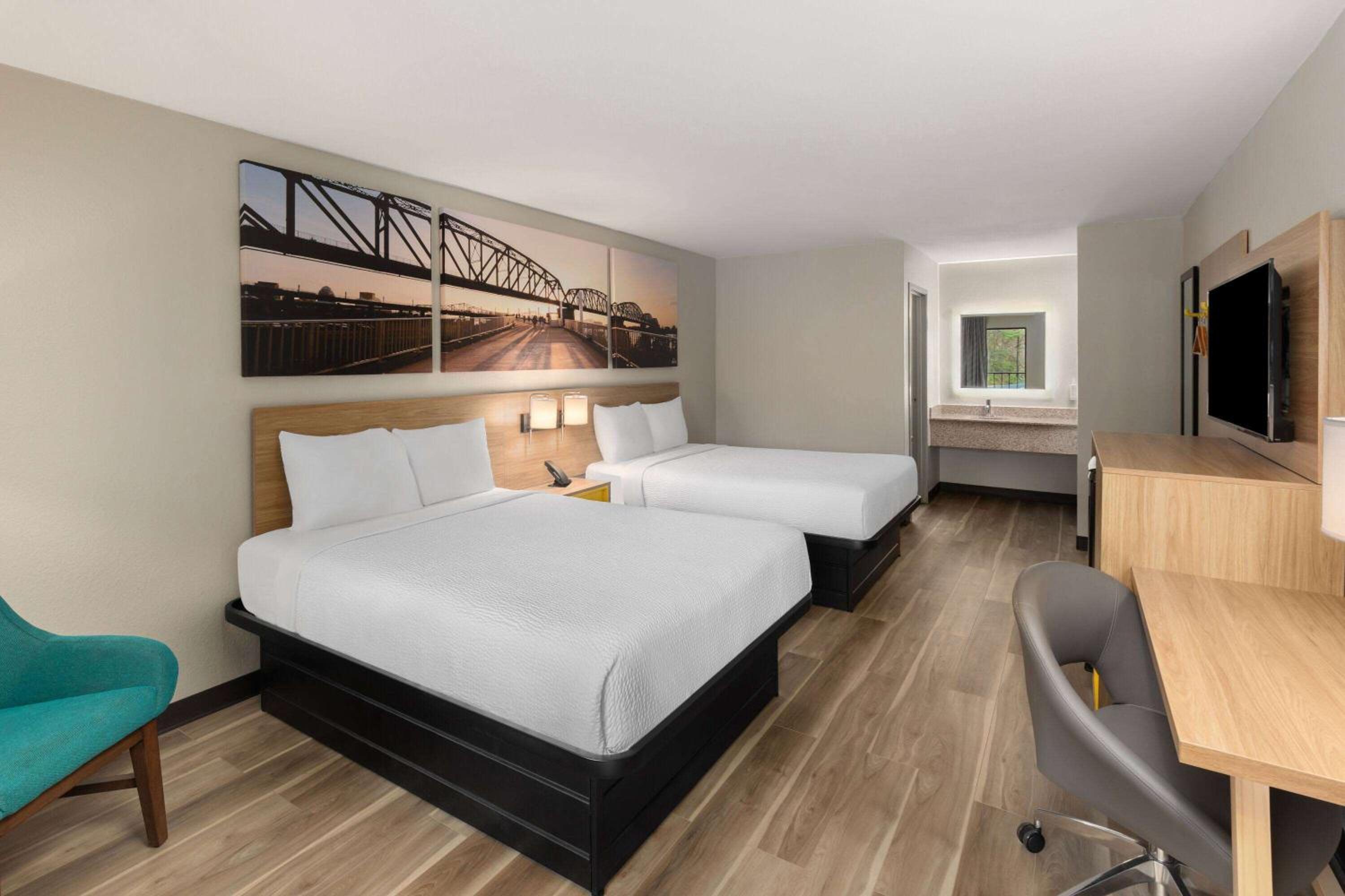 Two Double Beds - Non-Smoking - Photo 7