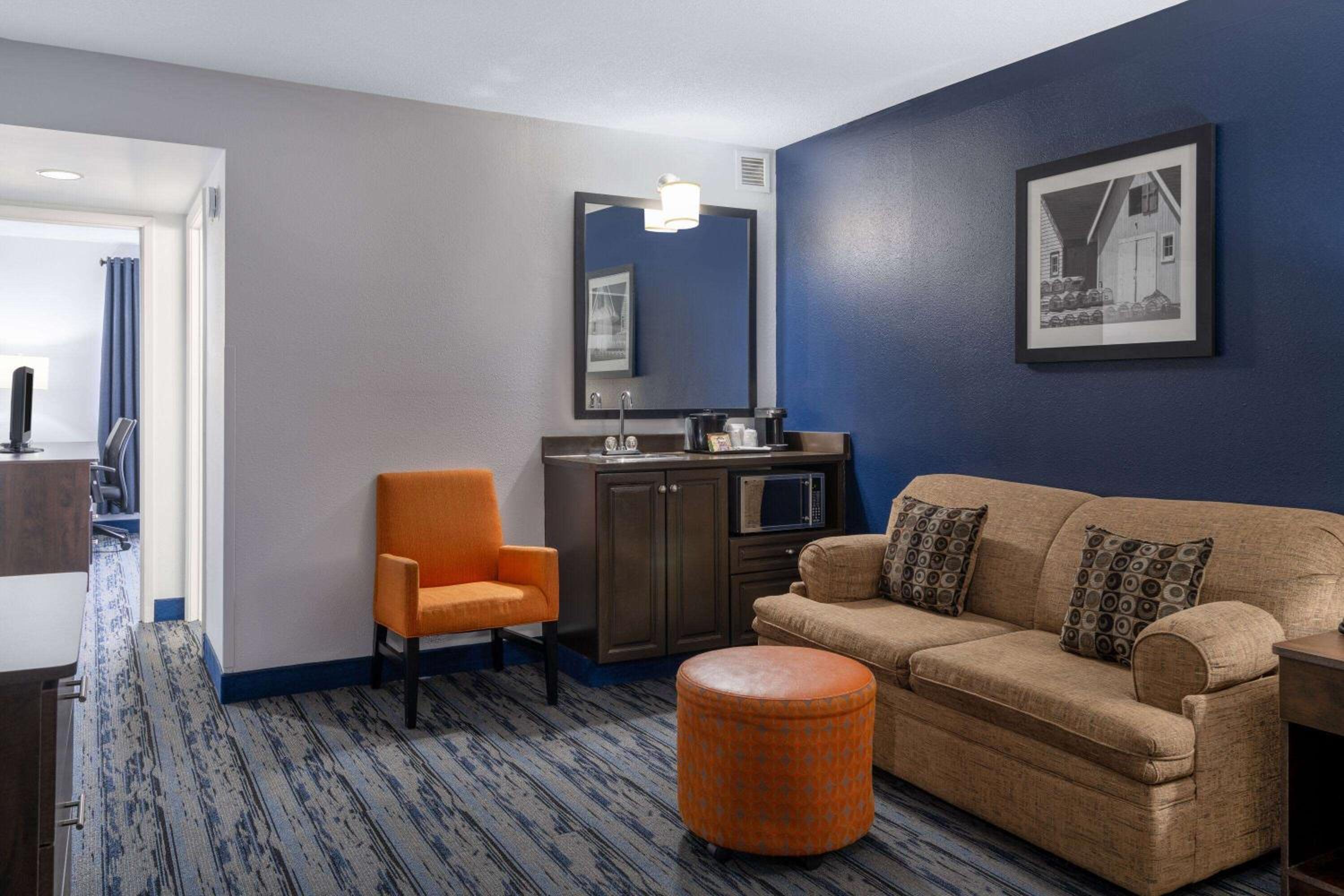 One-Bedroom King Suite - Non-Smoking - Photo 4