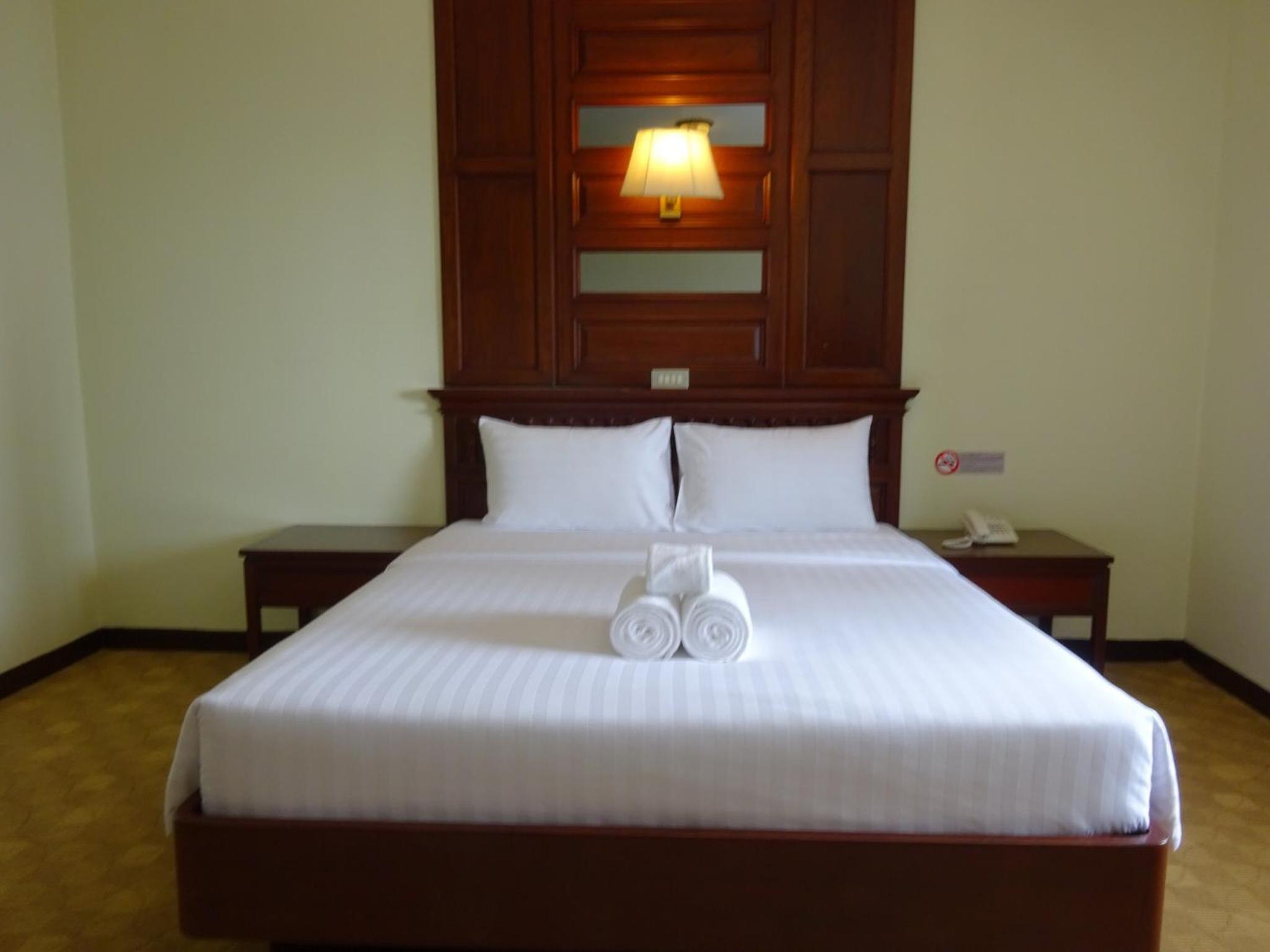 Deluxe Double or Twin Room photo 3