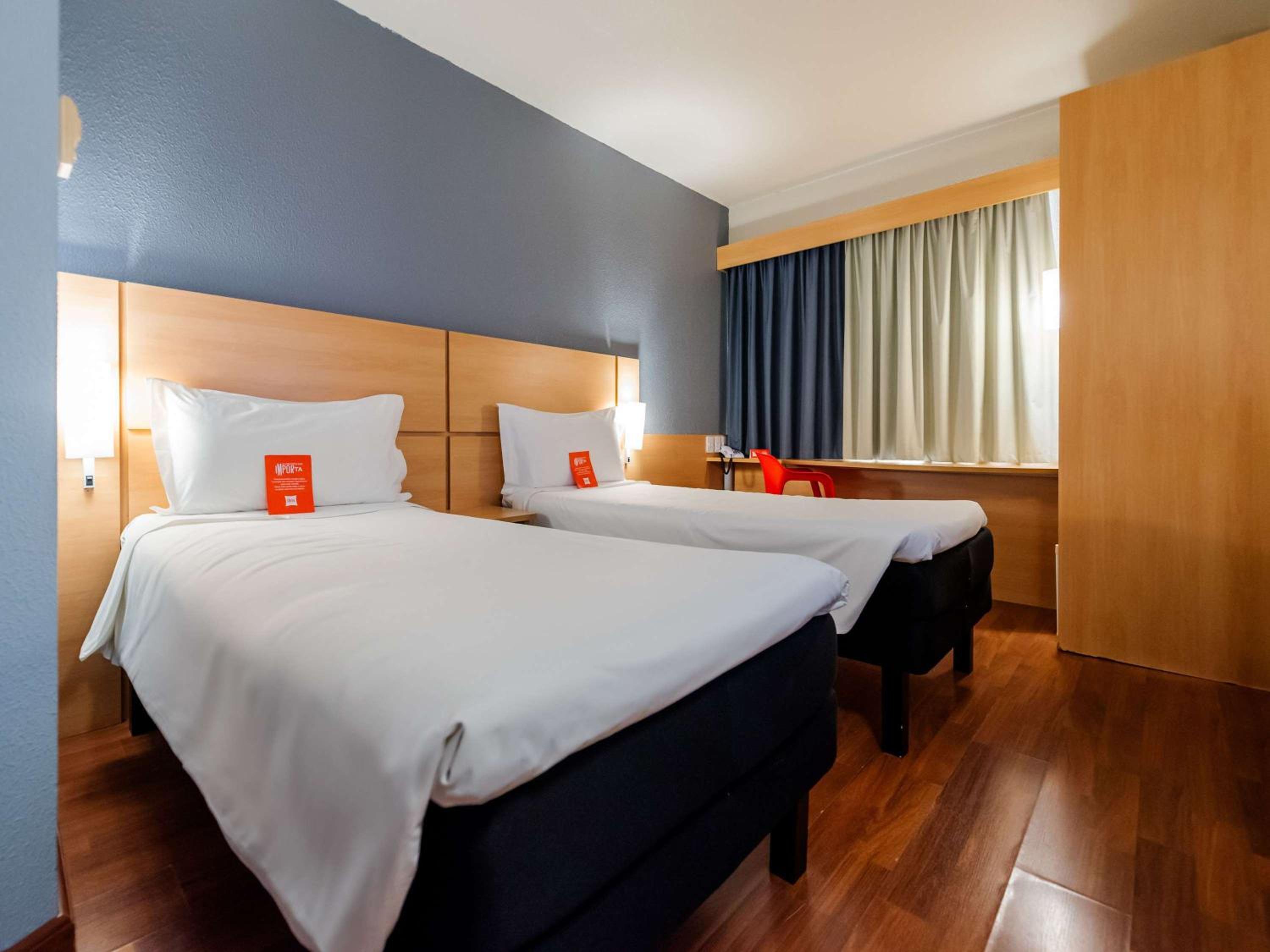 Standard Twin Room photo 1