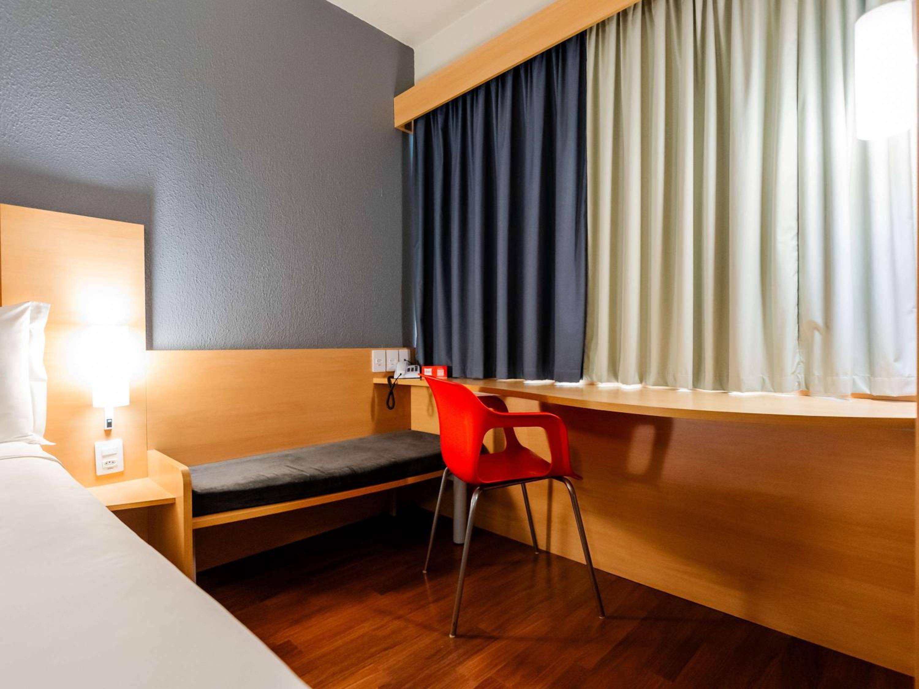 Standard Twin Room photo 3
