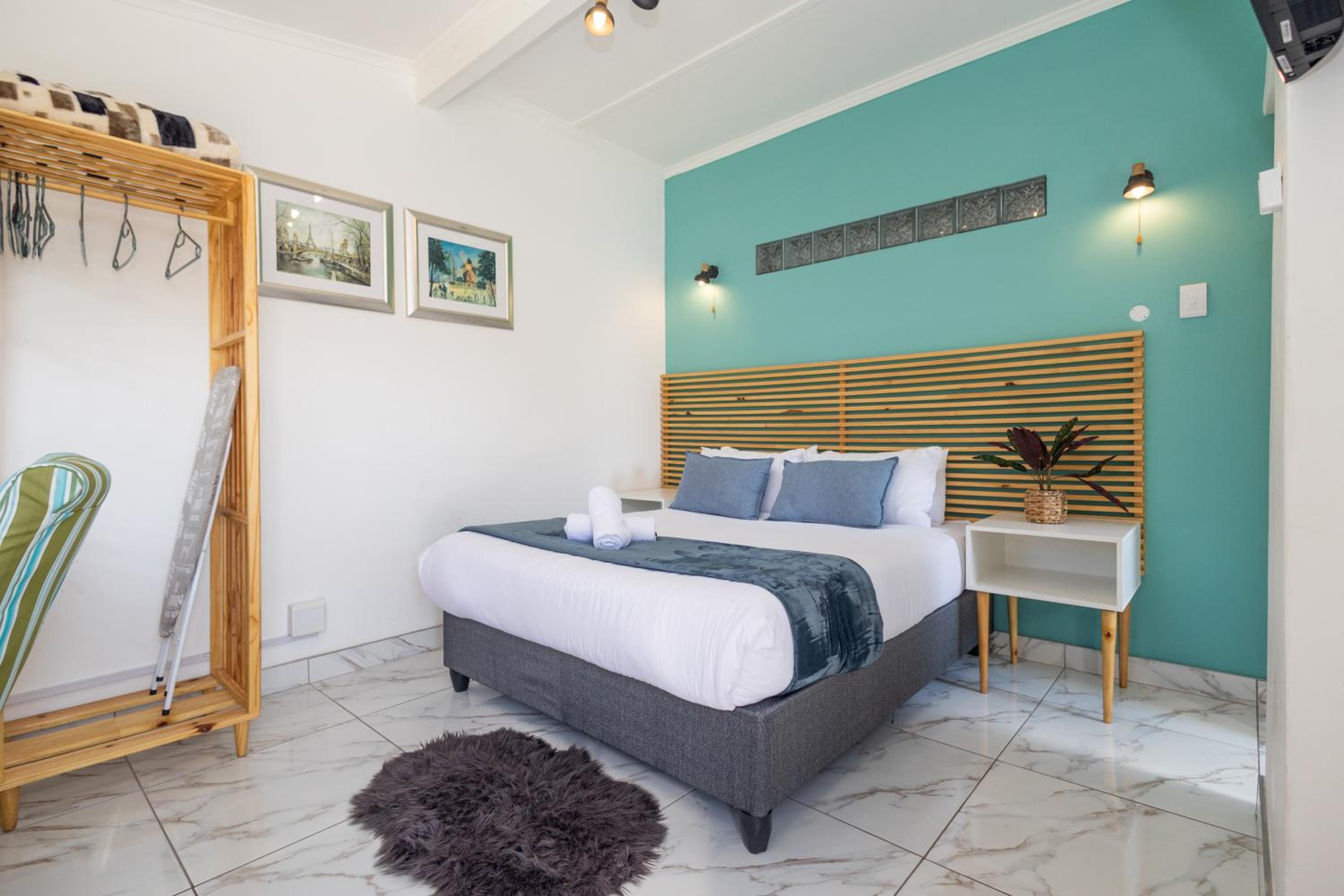 Double or Twin Room photo 2