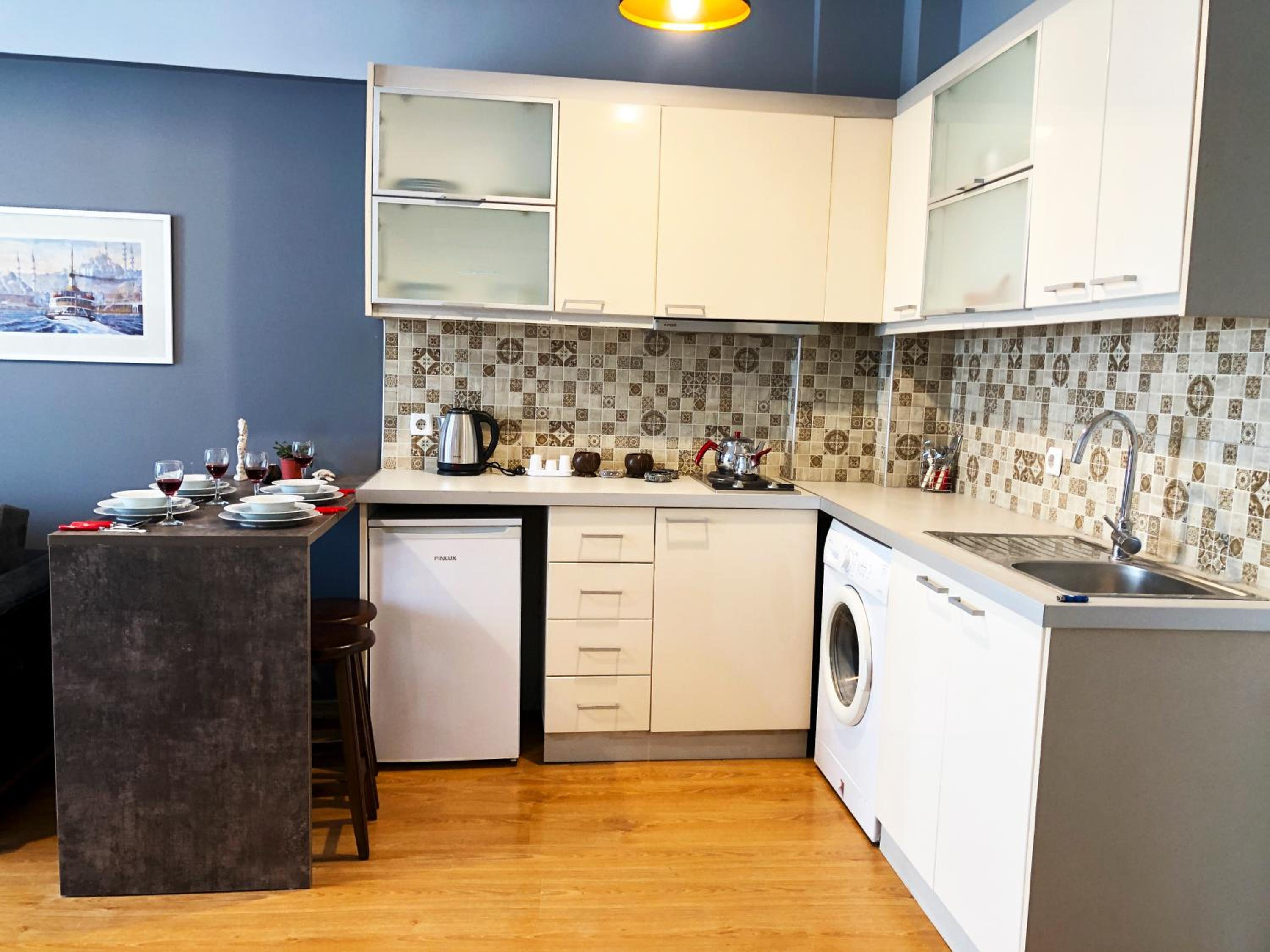 One-Bedroom Apartment photo 2