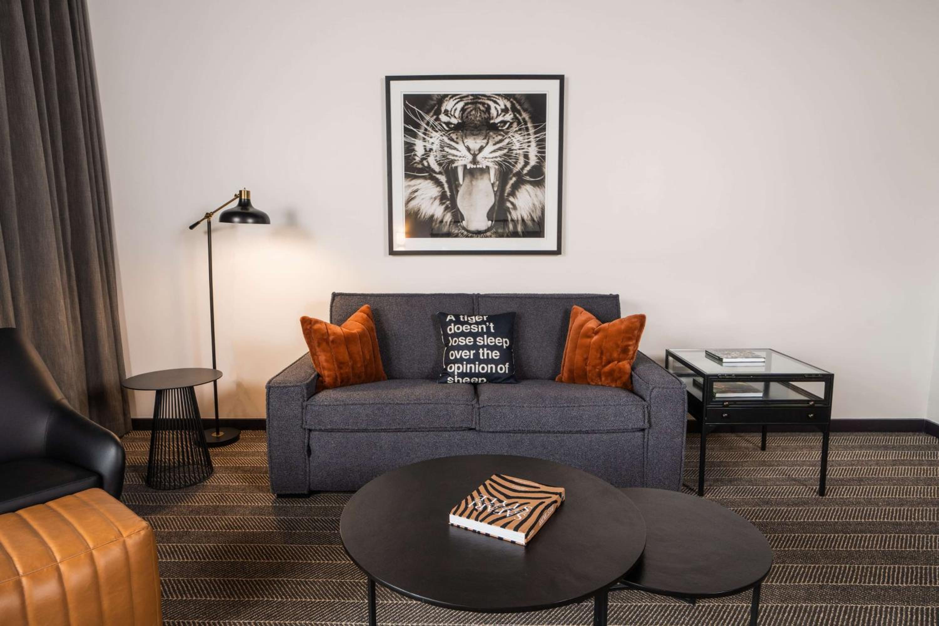 King Suite with Balcony - Photo 4