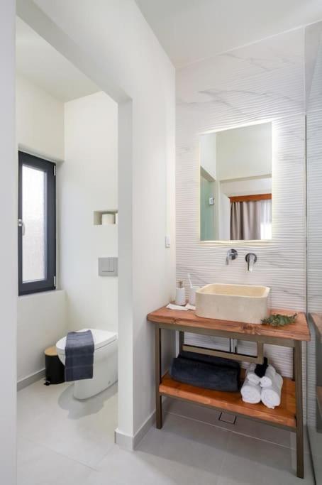 Two-Bedroom House photo 2