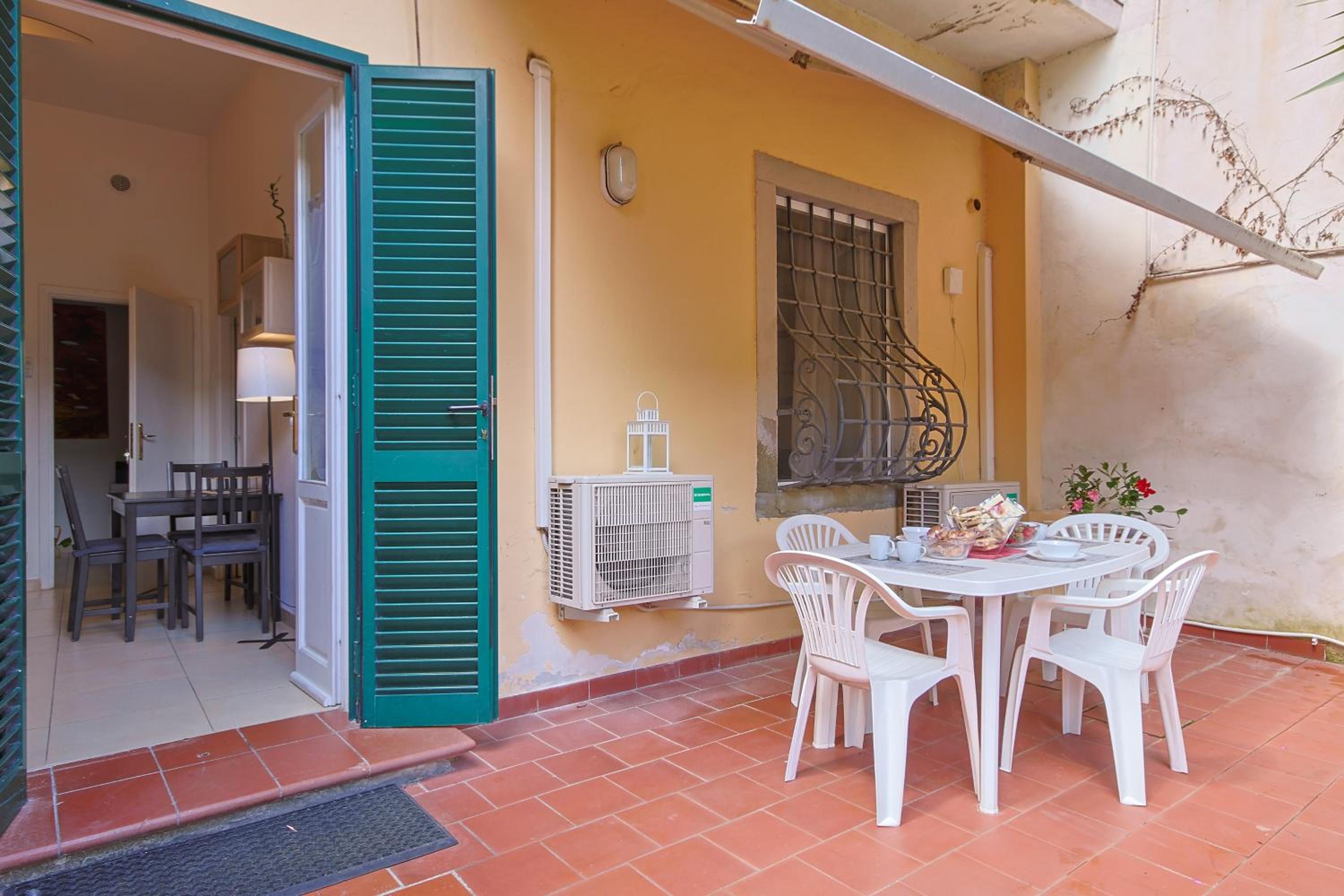 Apartment with Garden View - Photo 25