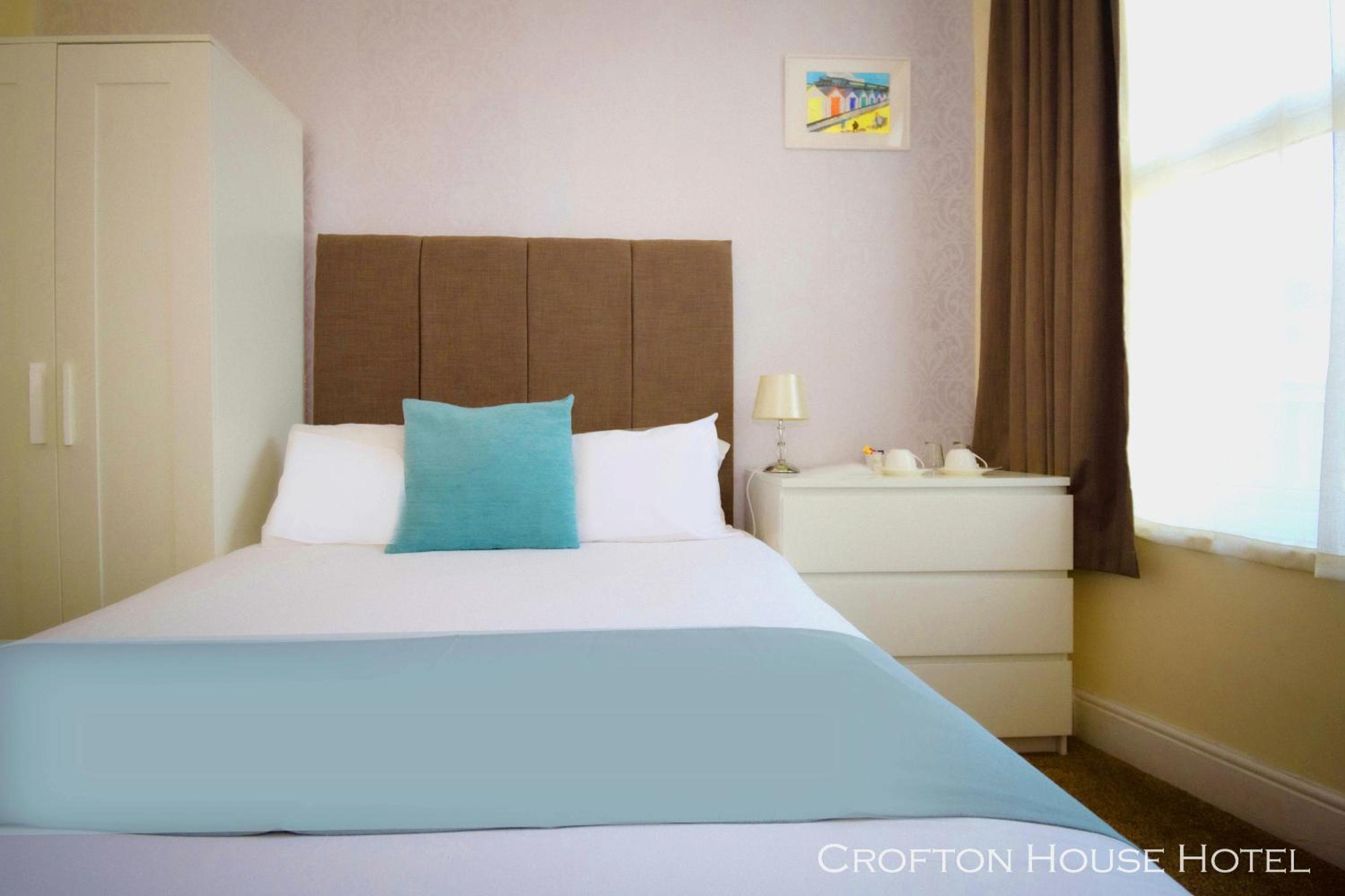 Double Room with Private Bathroom - Photo 7