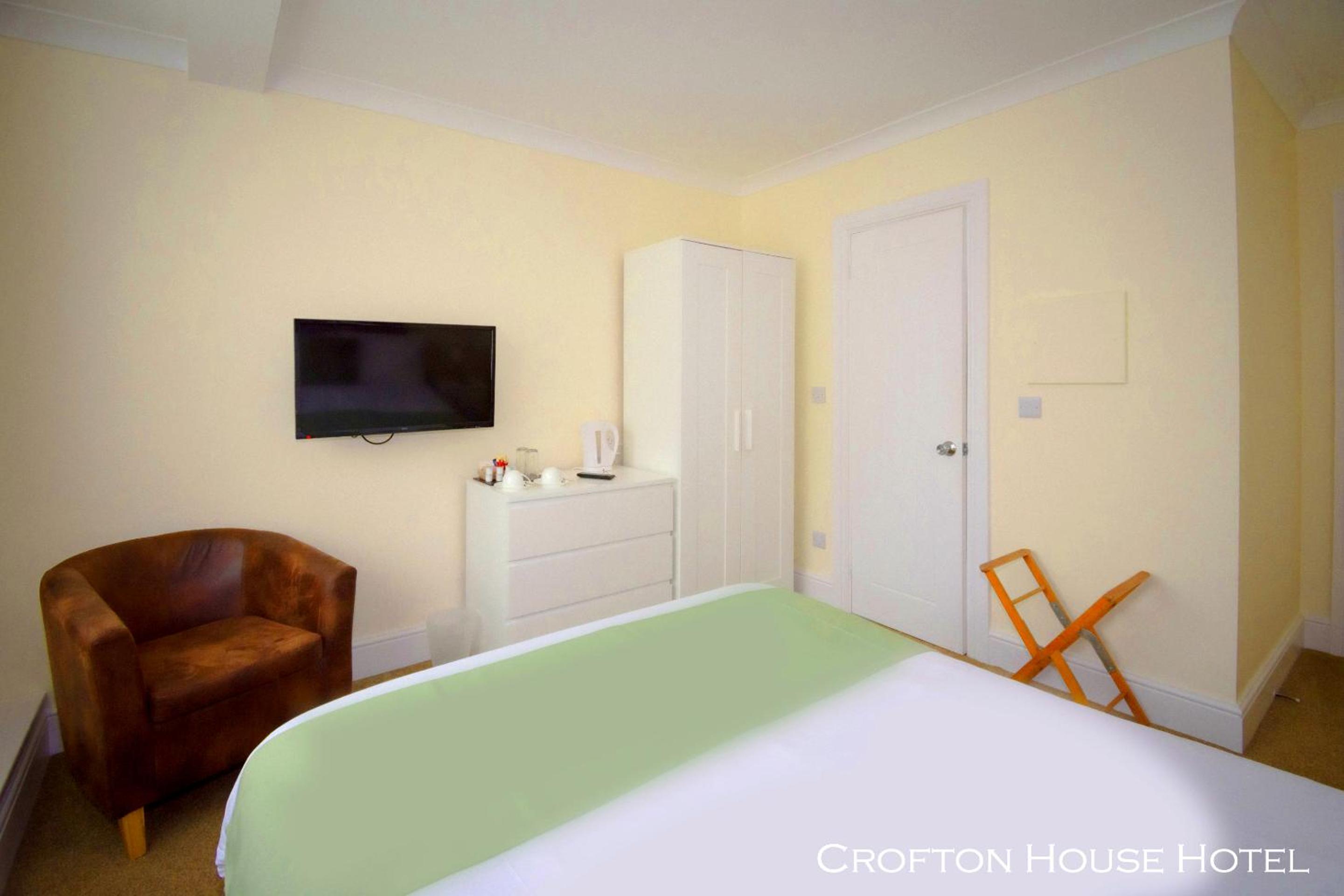 Double Room with Private Bathroom - Photo 12