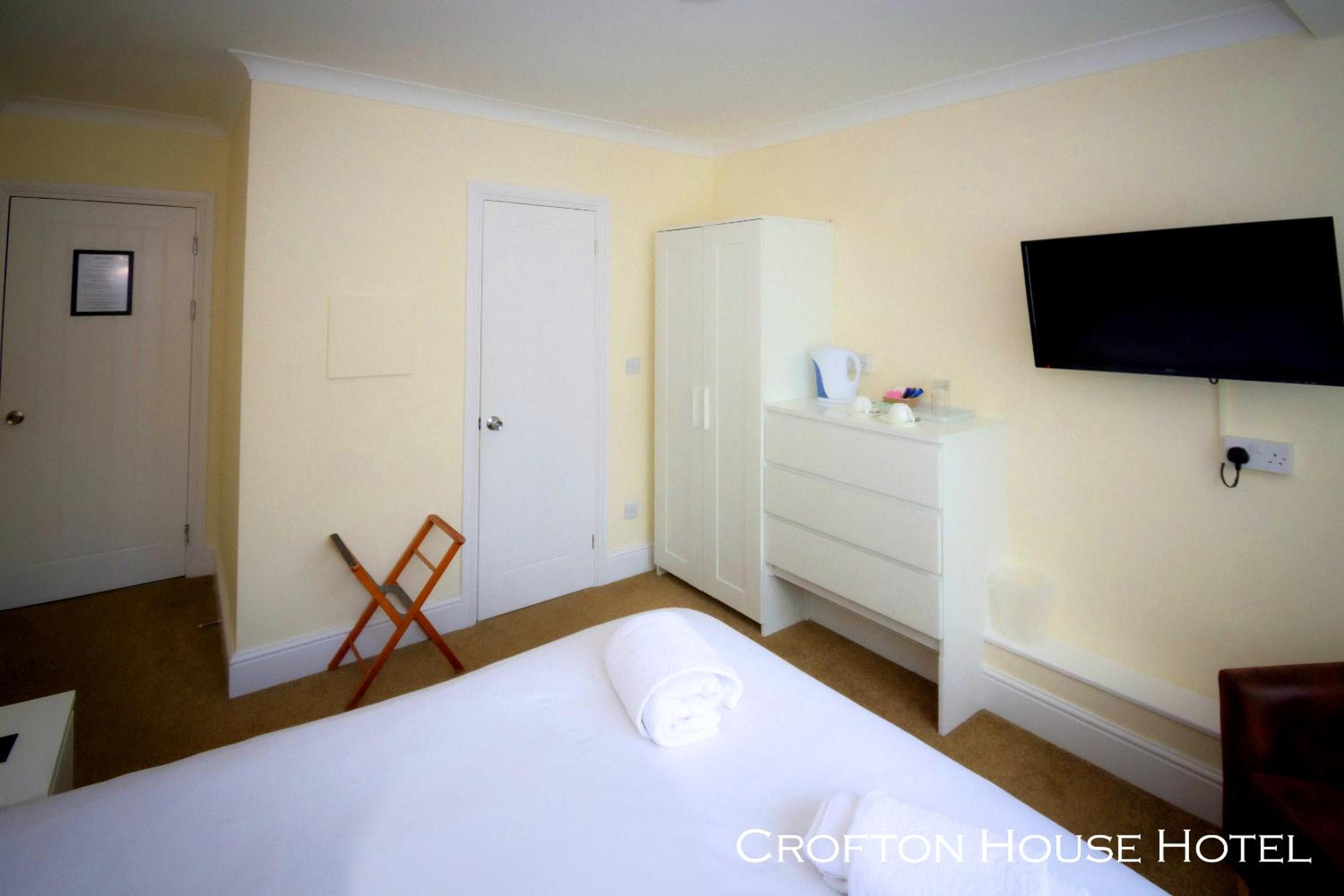 Double Room with Private Bathroom - Photo 13