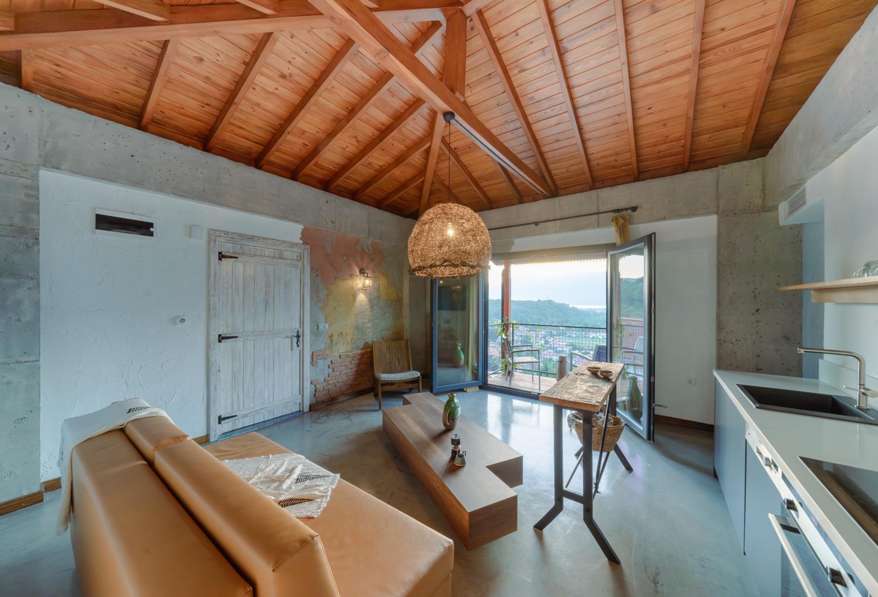 Queen Suite with Sea View