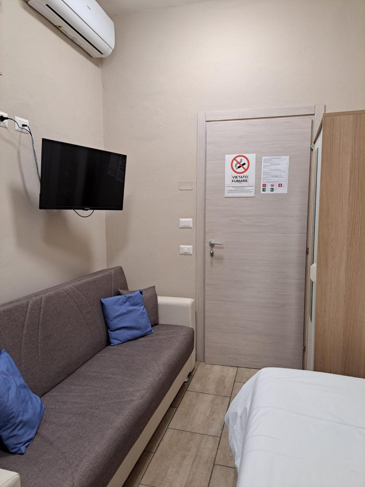 Double Room with Private External Bathroom