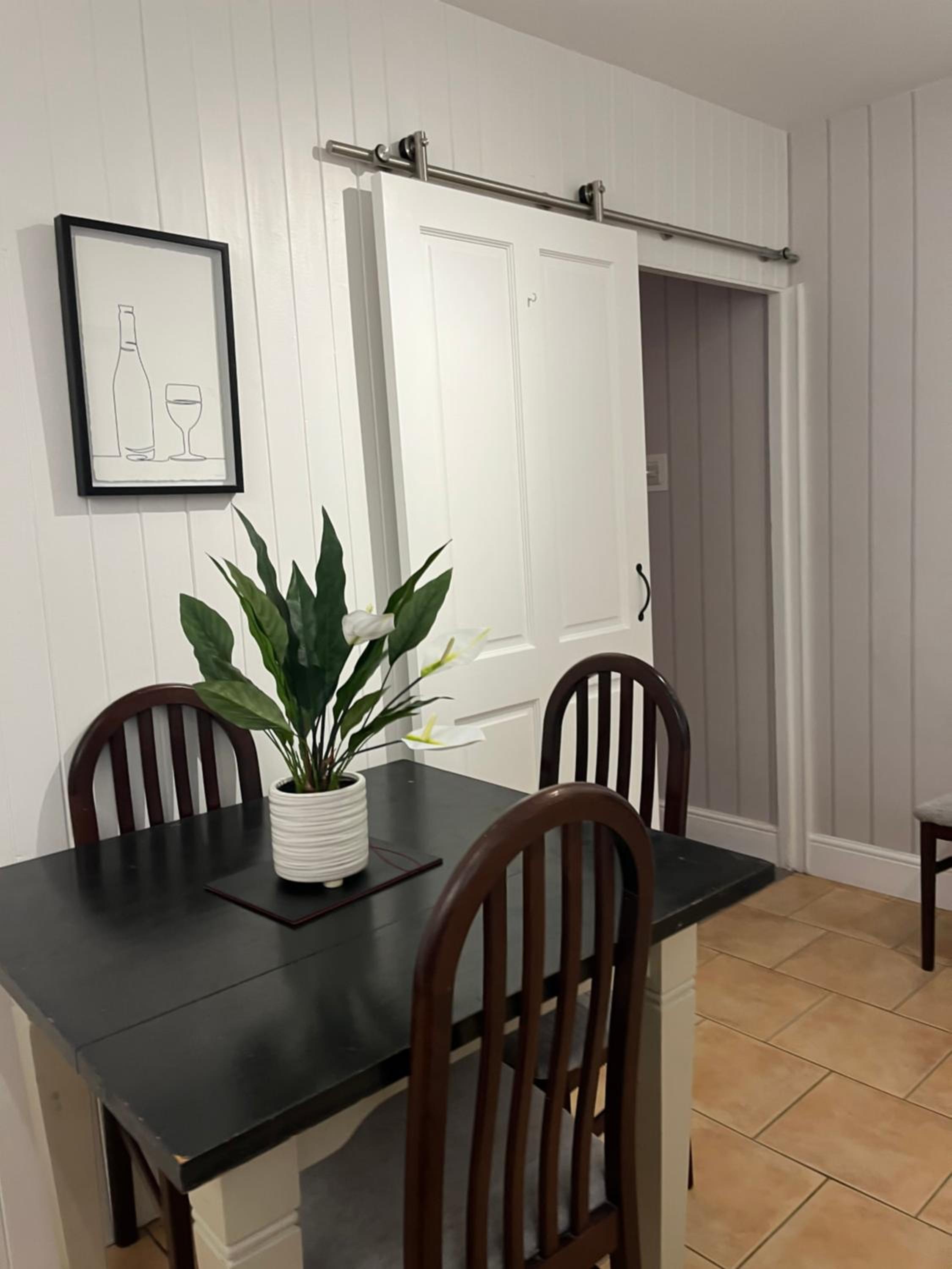 Three-Bedroom House photo 3
