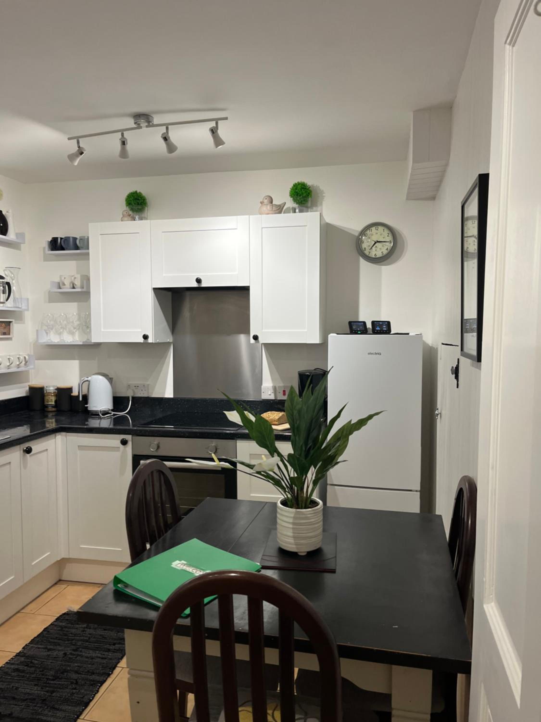 Three-Bedroom House photo 2