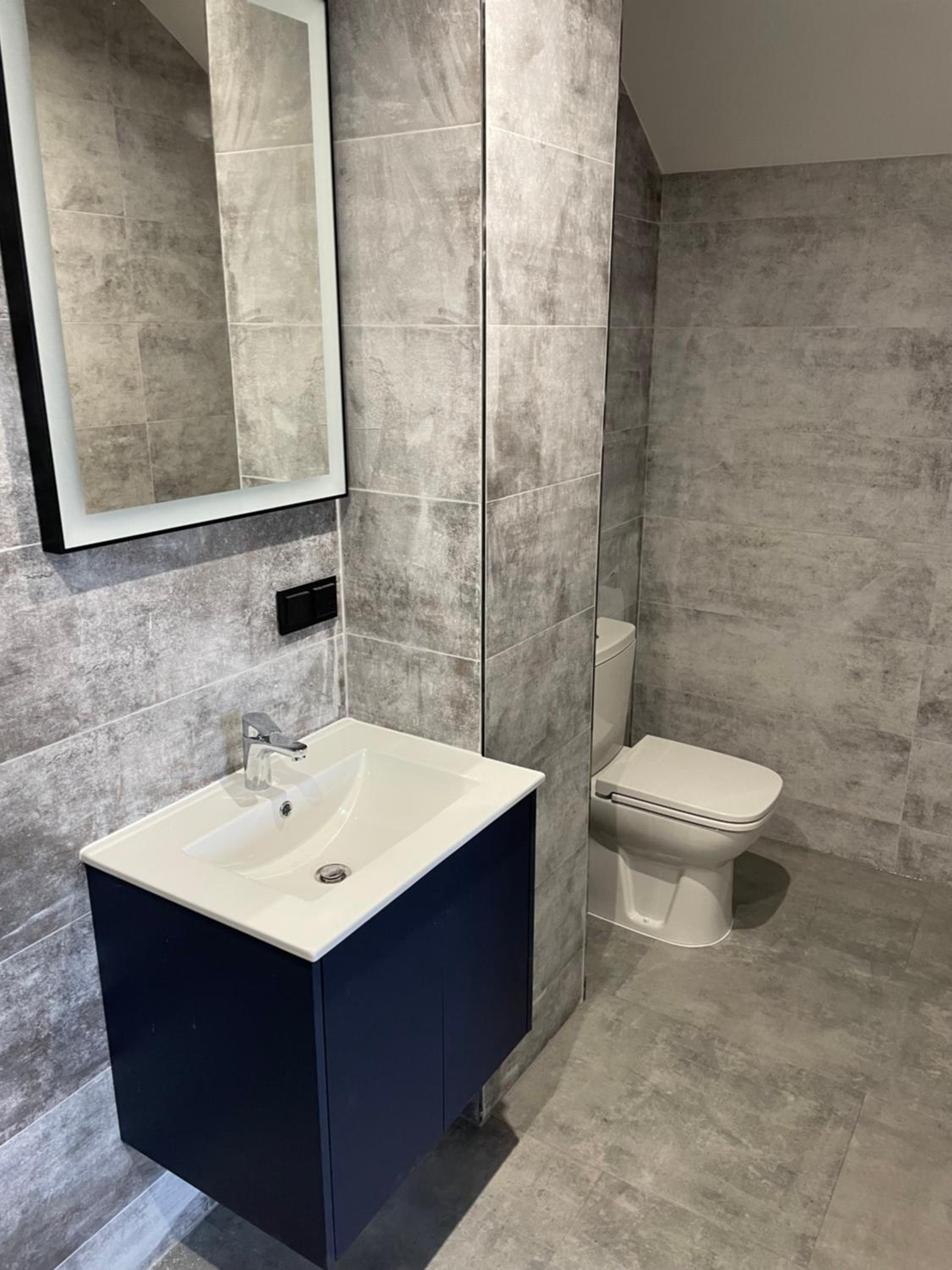 Twin Room with Private Bathroom photo 3