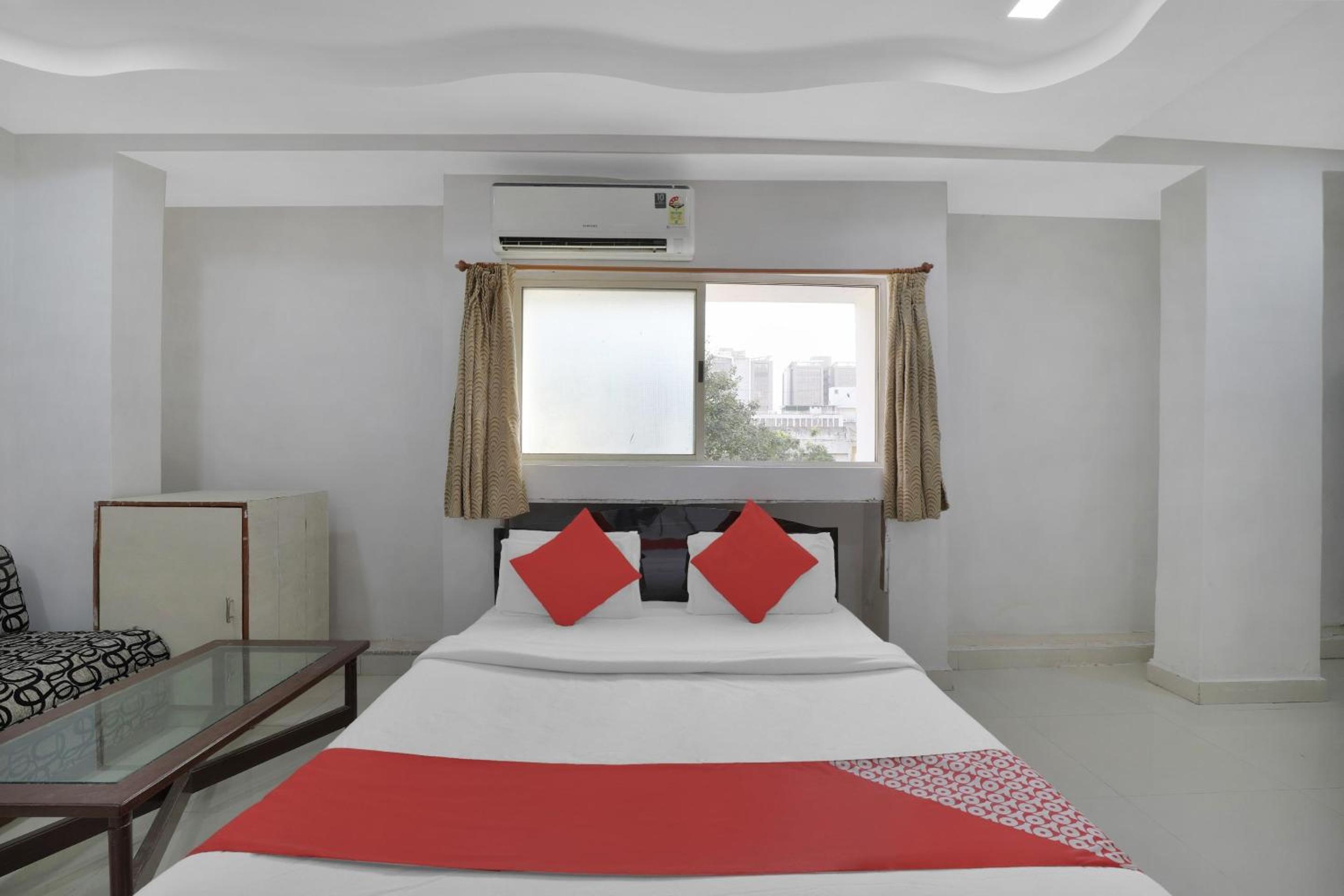 Standard Double Room - Photo 15