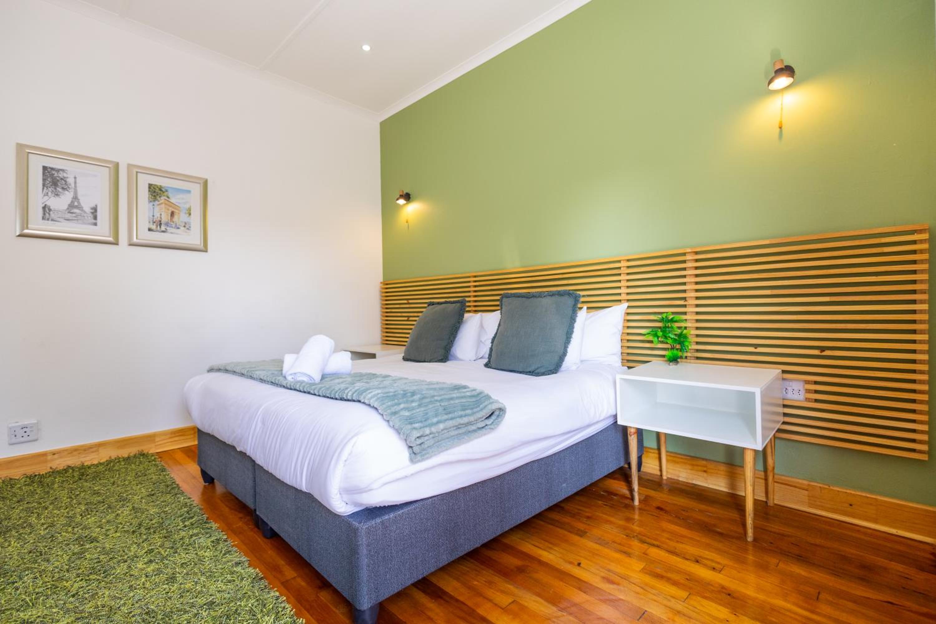 Deluxe Double or Twin Room photo 2