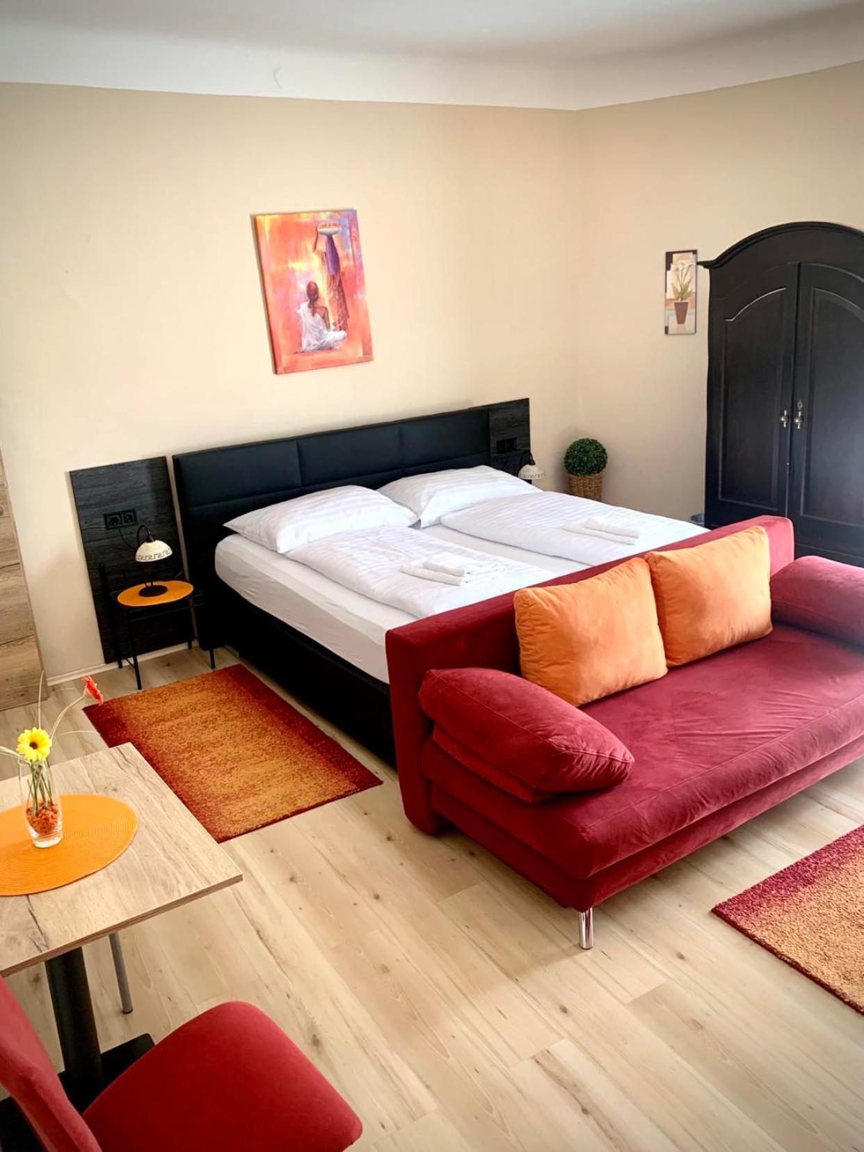 Superior Double Room with City View - Photo 7