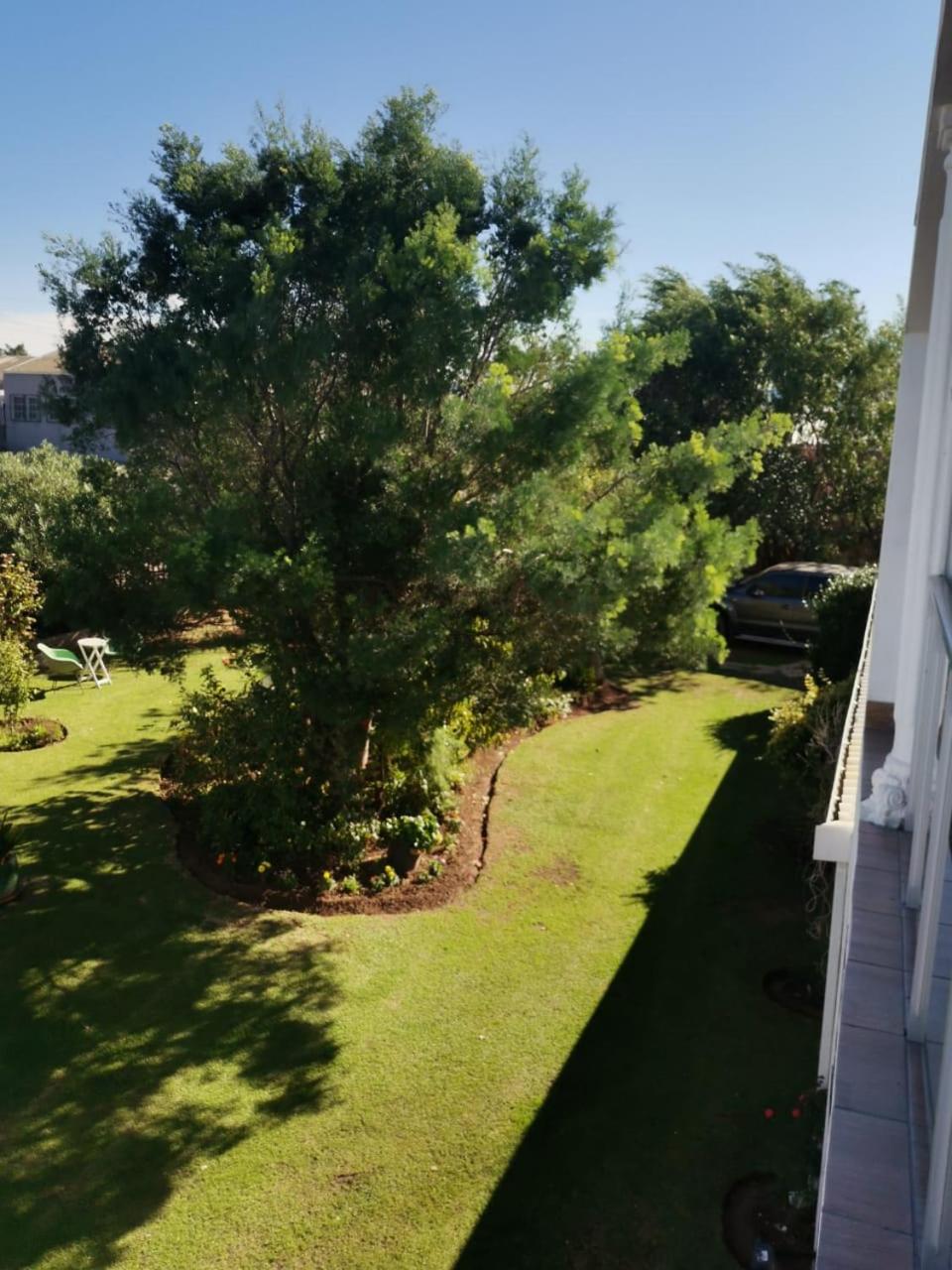 Double Room with Balcony - Photo 6
