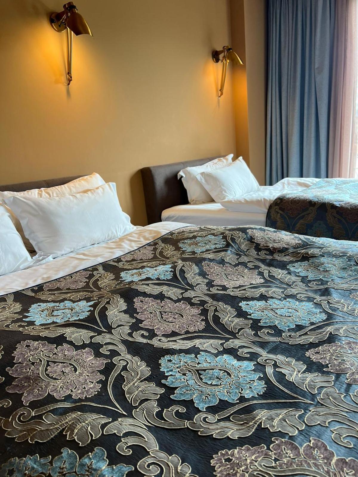 Triple Room with City View