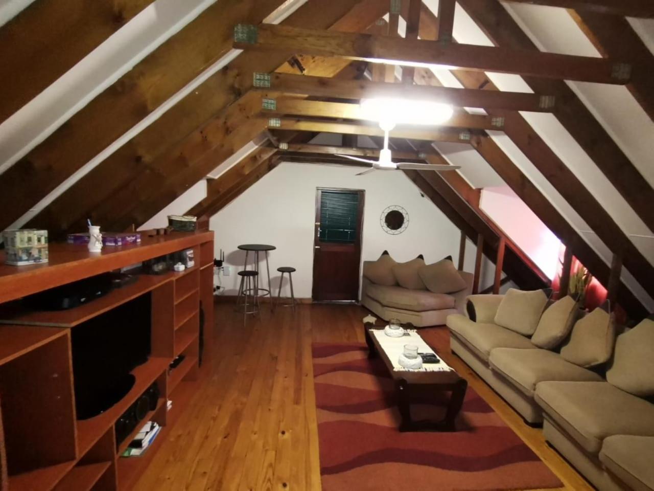 Double Room - Photo 2