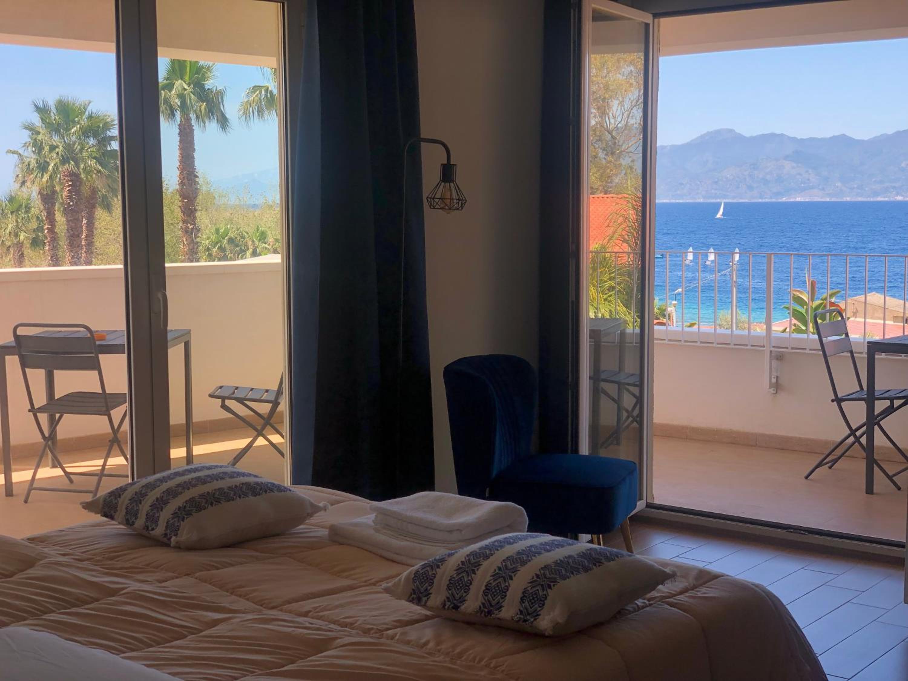 King Suite with Sea View photo 2