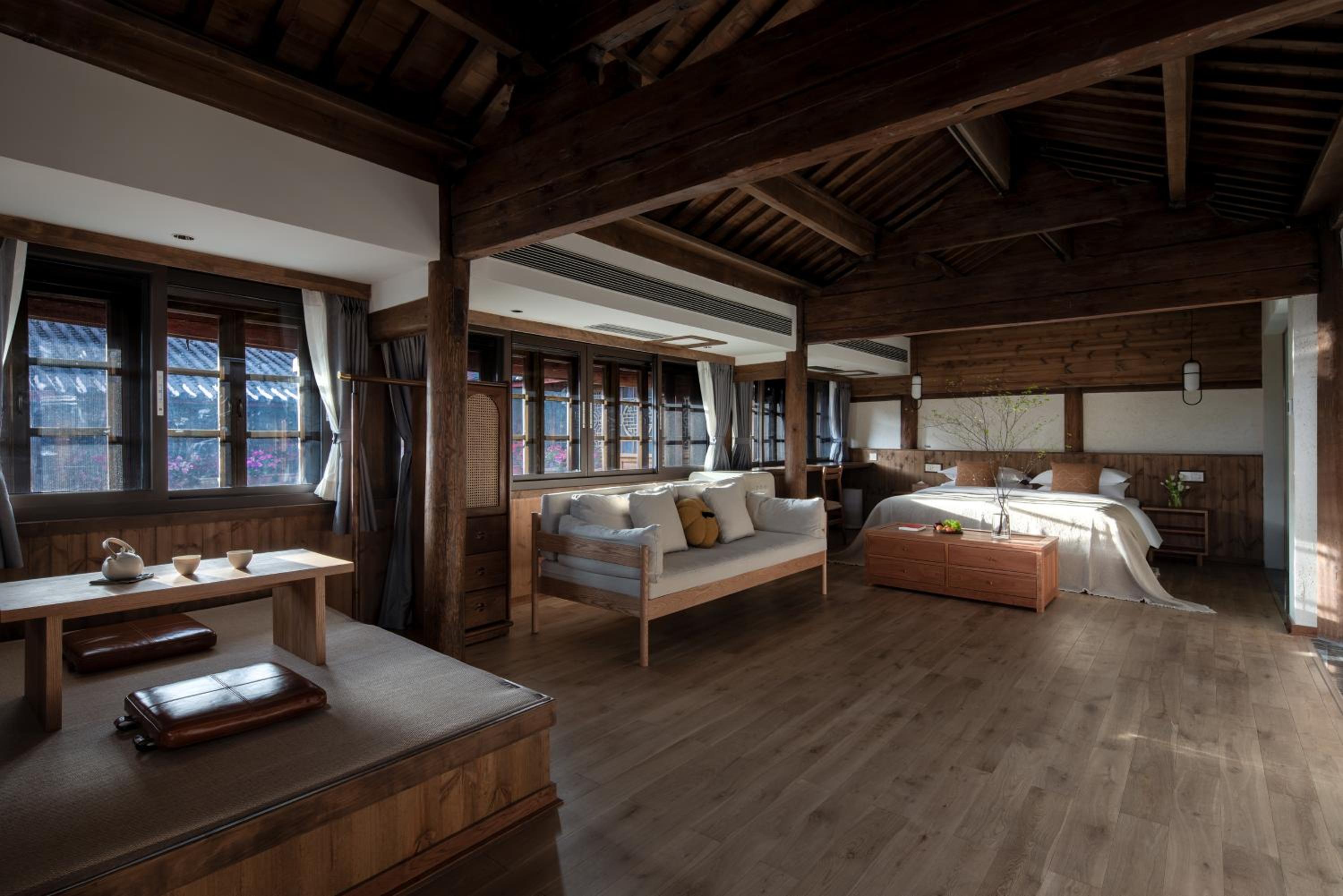 Deluxe Family Suite photo 1