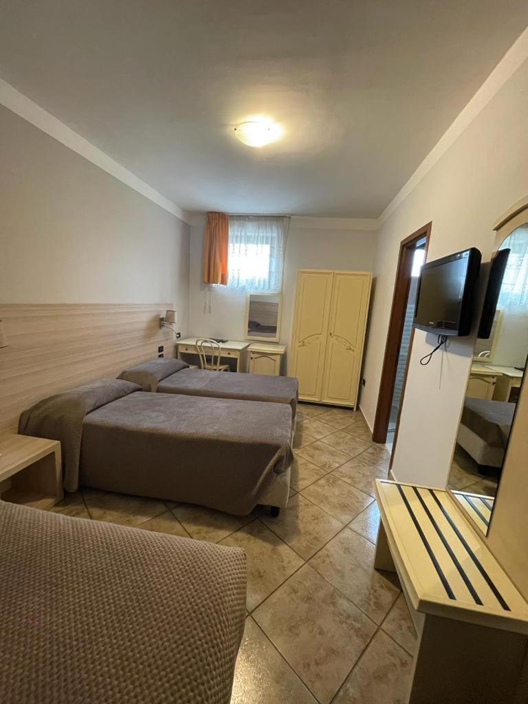 Classic Triple Room