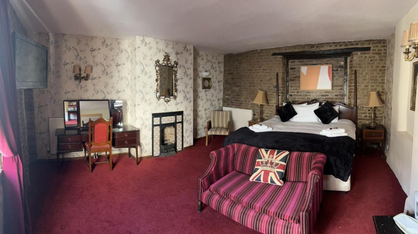 Superior King Room photo 3