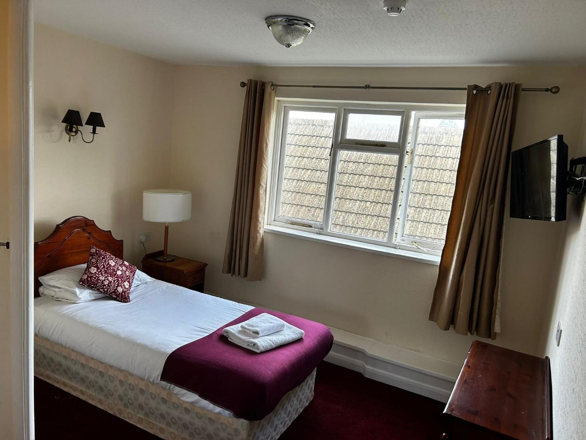 Standard Single Room