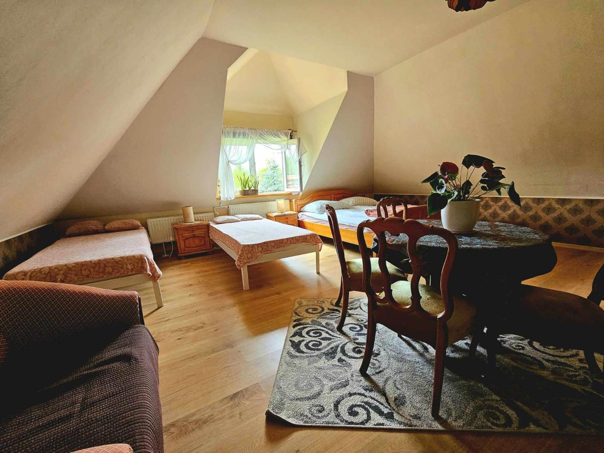 Family Room with Mountain View photo 1