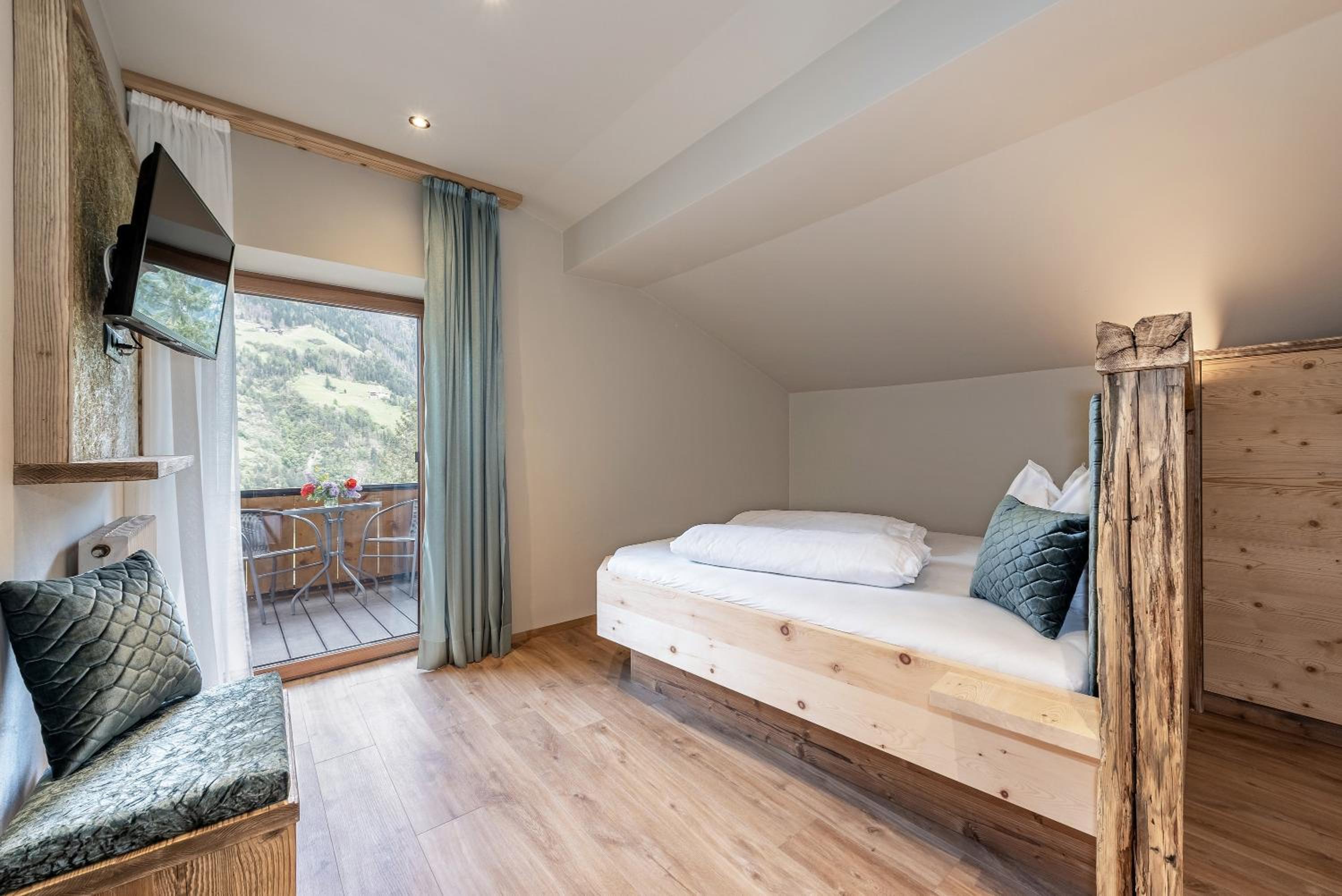 Superior One-Bedroom Apartment with Balcony photo 3