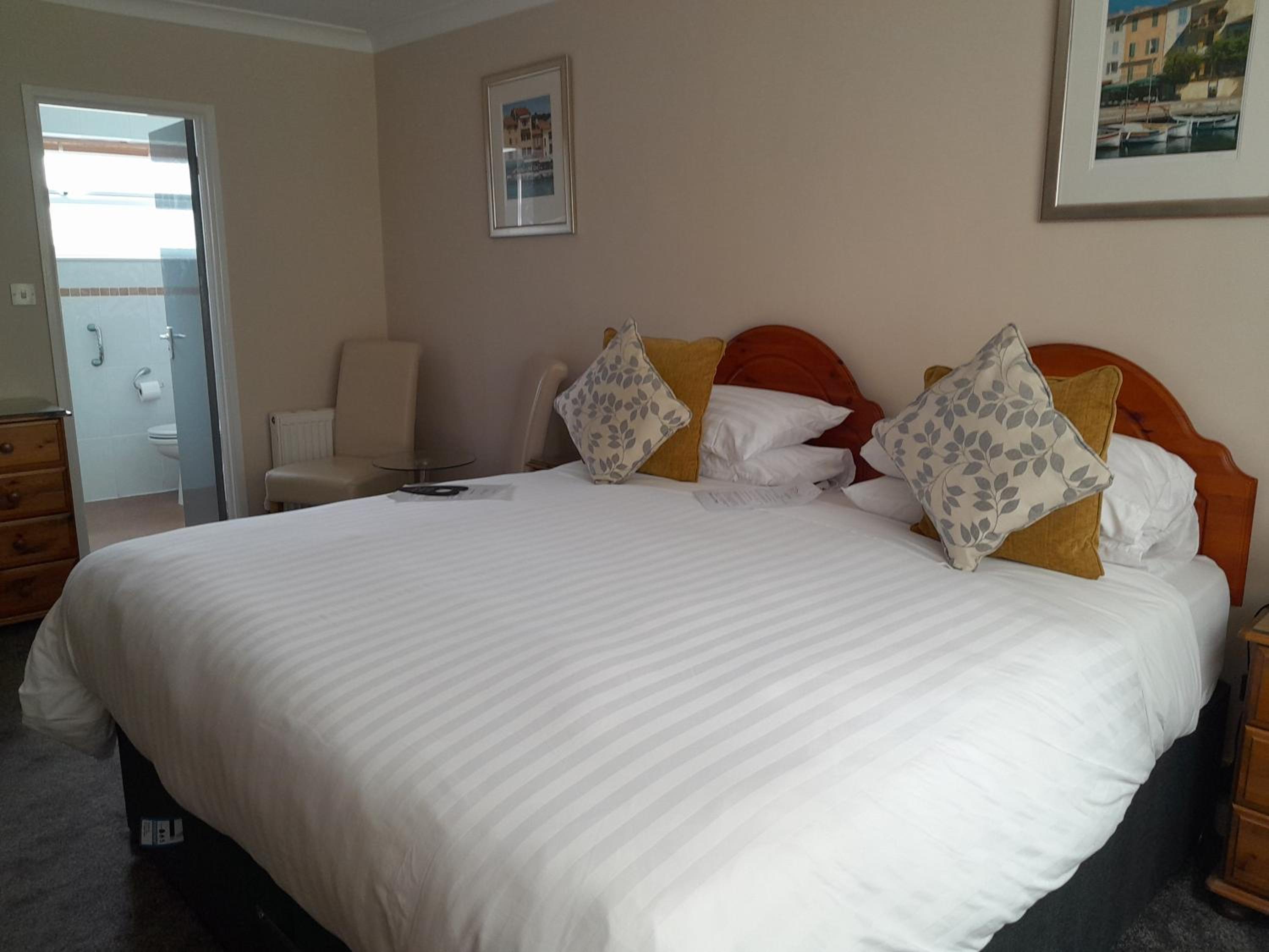 Super King Room - Photo 11
