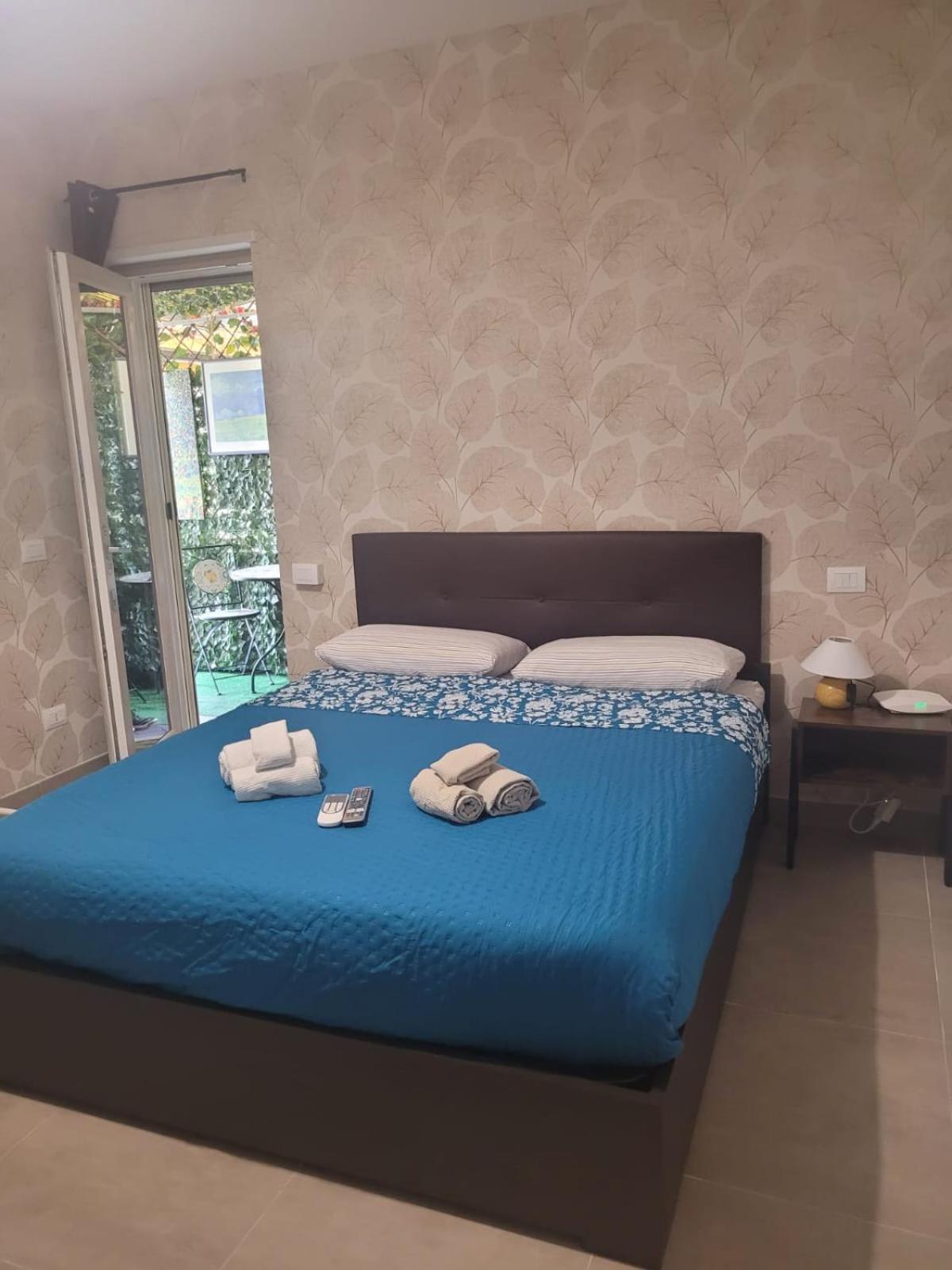 Double Room with Patio photo 3