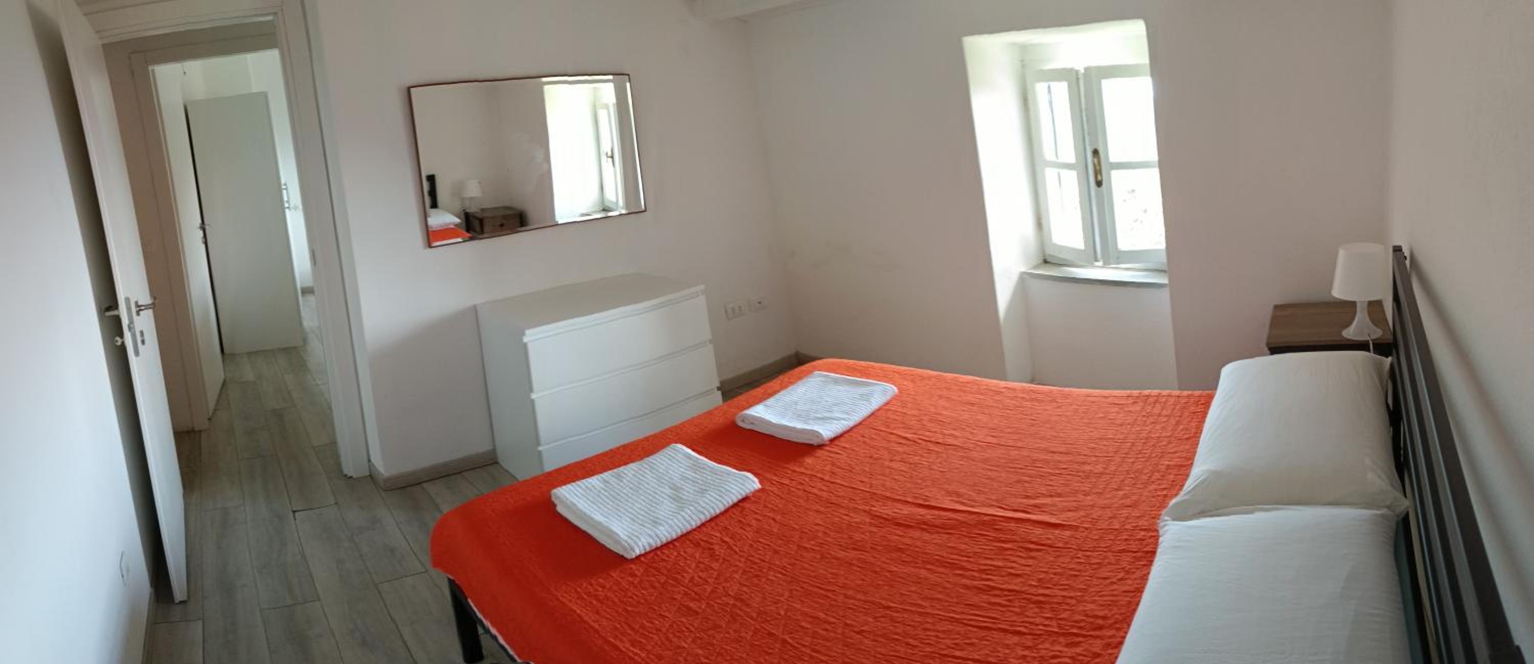 Two-Bedroom Apartment with Terrace and Sea View - Photo 5