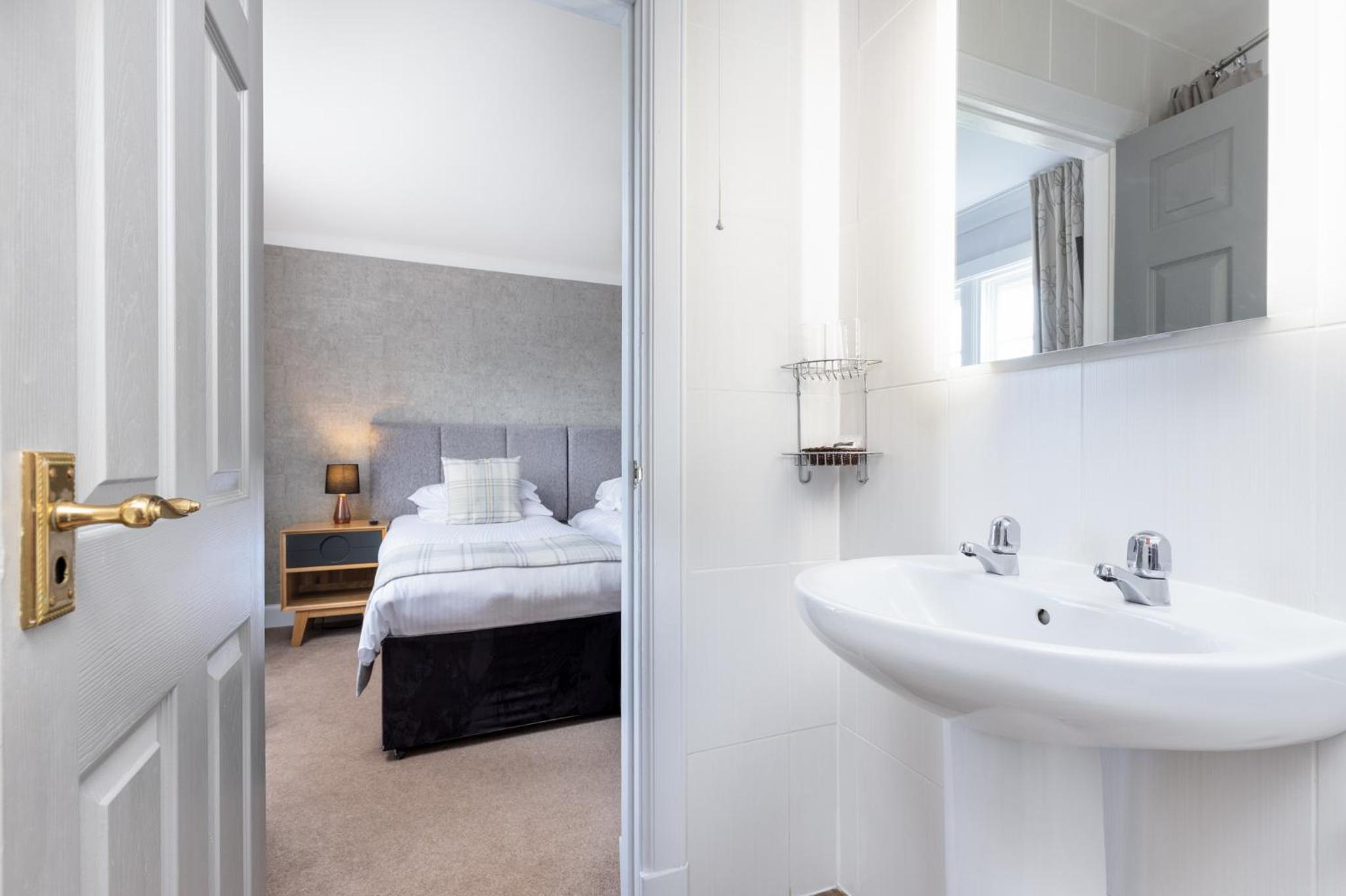 Garden Double or Twin Room (Not Dog-Friendly) - Photo 11