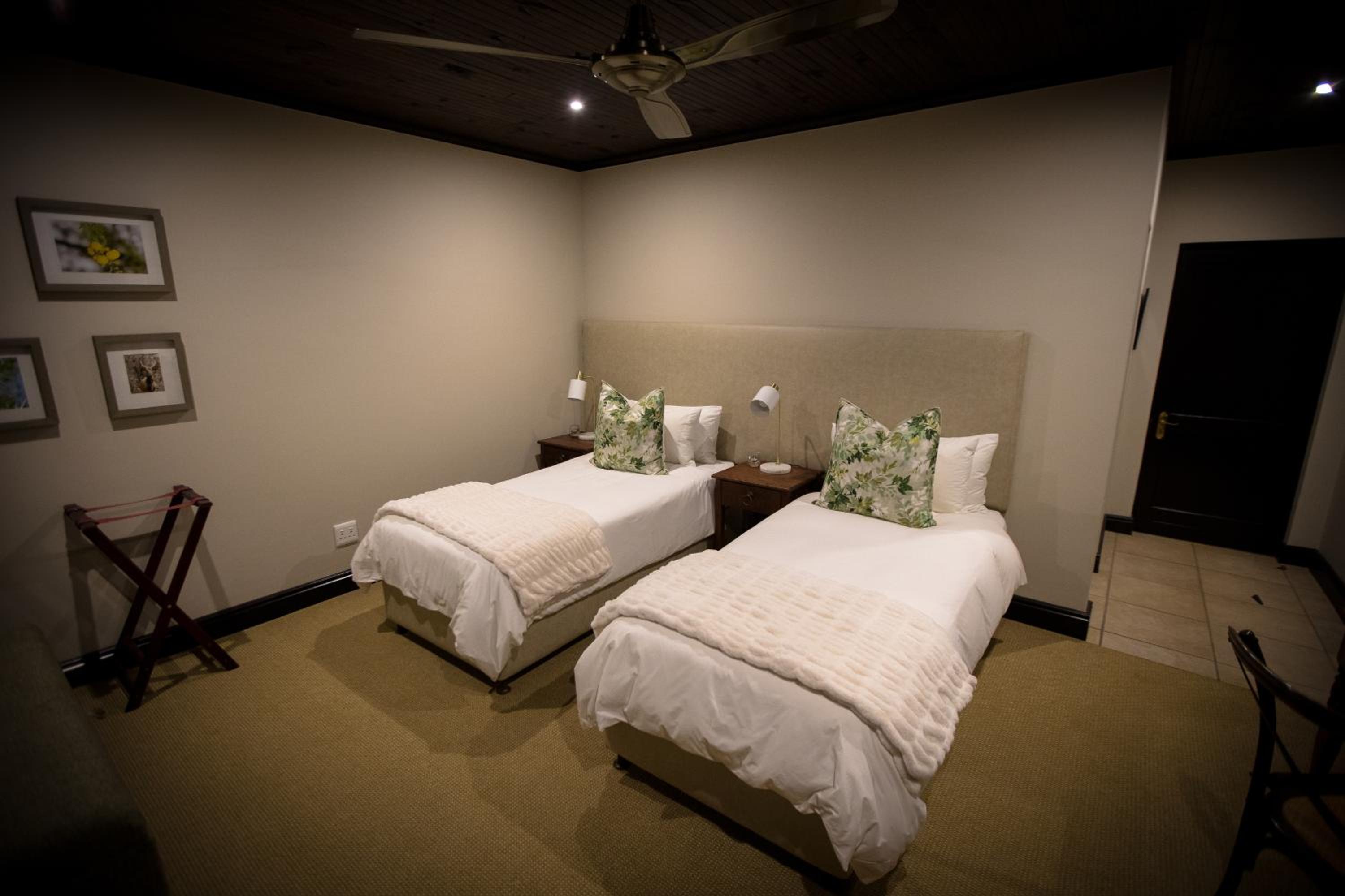 Twin Room with Mountain View photo 1