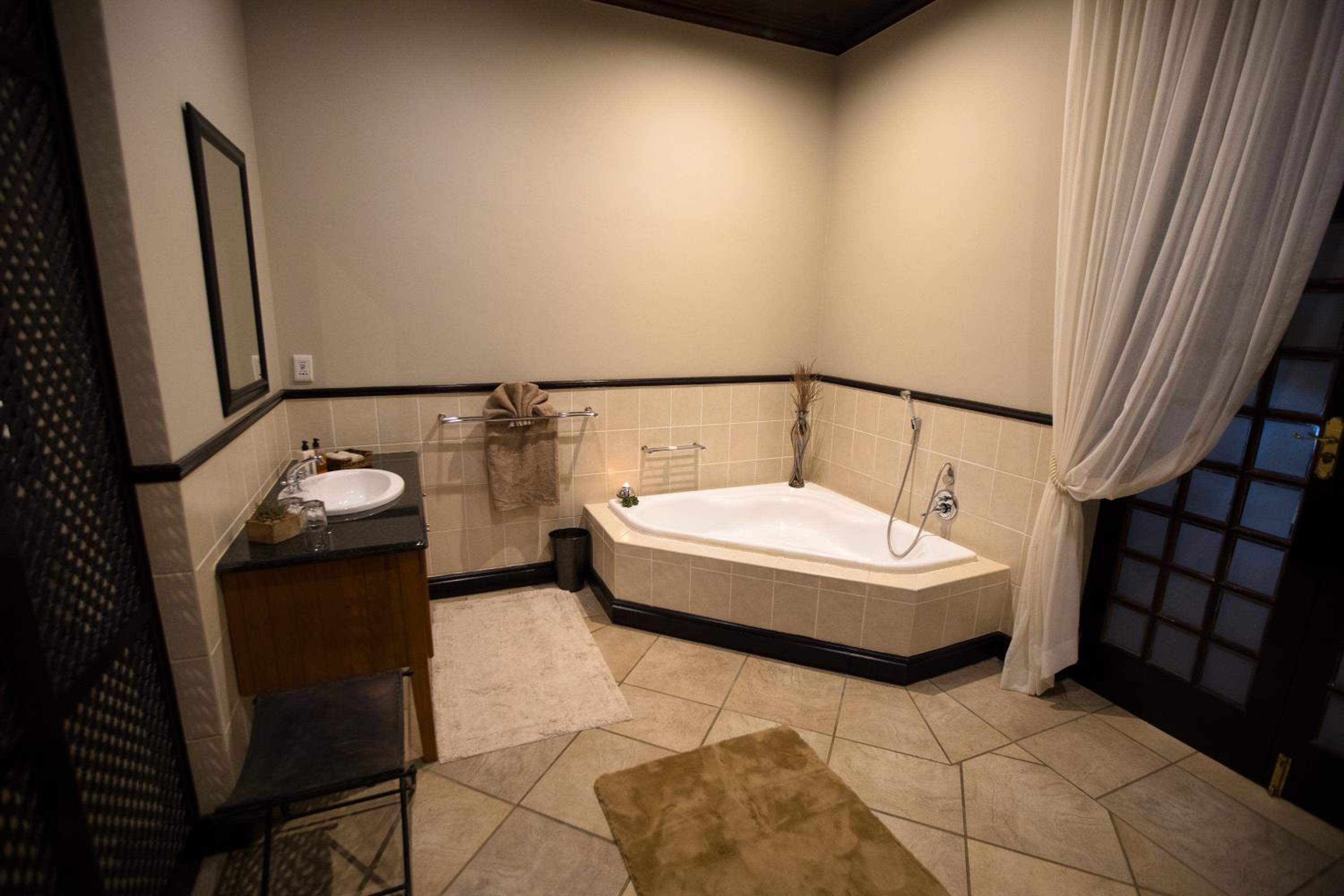 King Suite photo 3