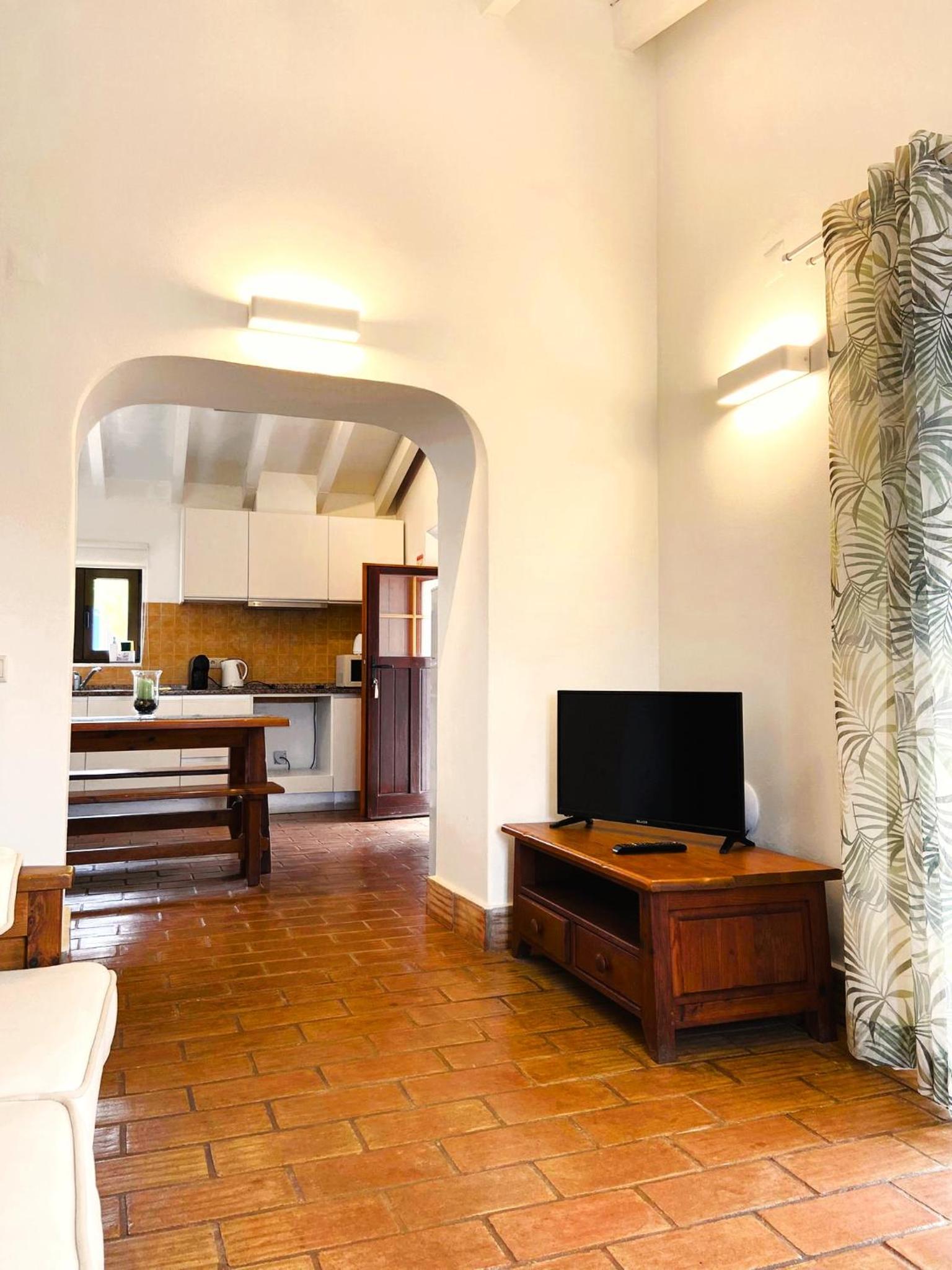 Family Room - Photo 5