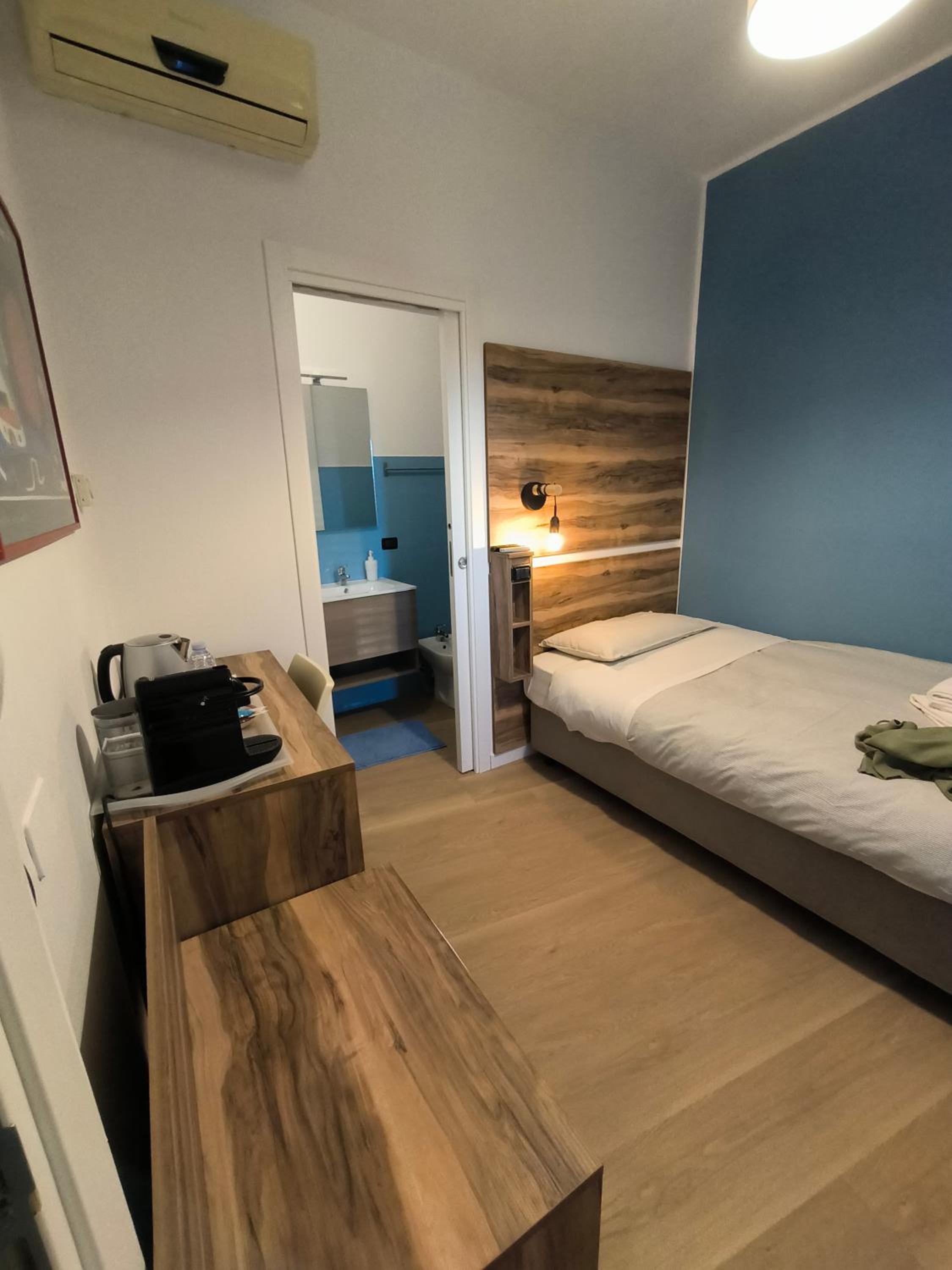 Classic Single Room with Balcony