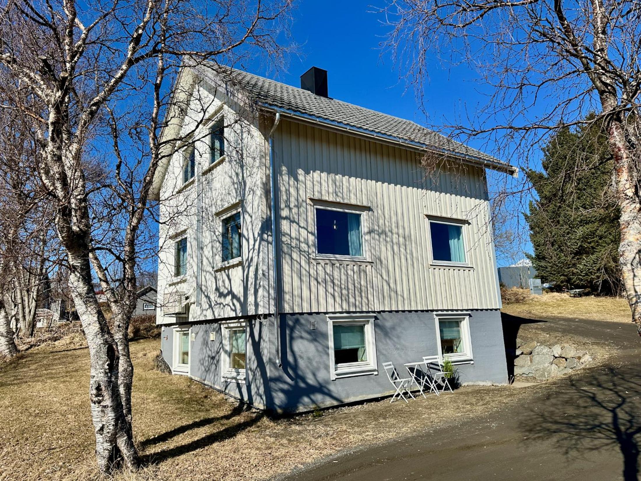 Three-Bedroom House photo 1