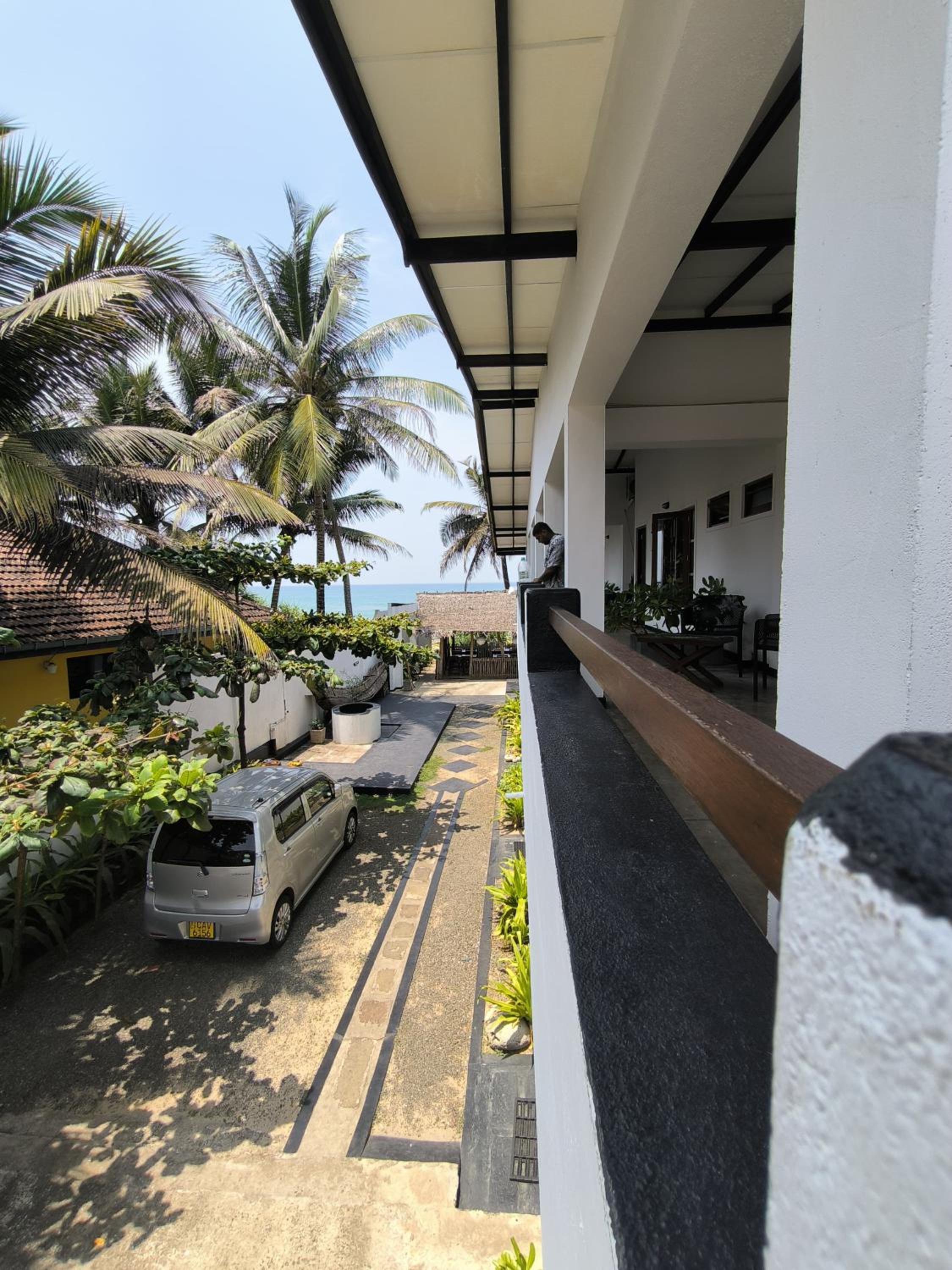 Deluxe Double Room with Balcony photo 3
