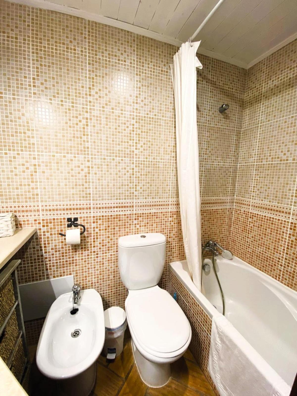 Two-Bedroom House - Photo 13