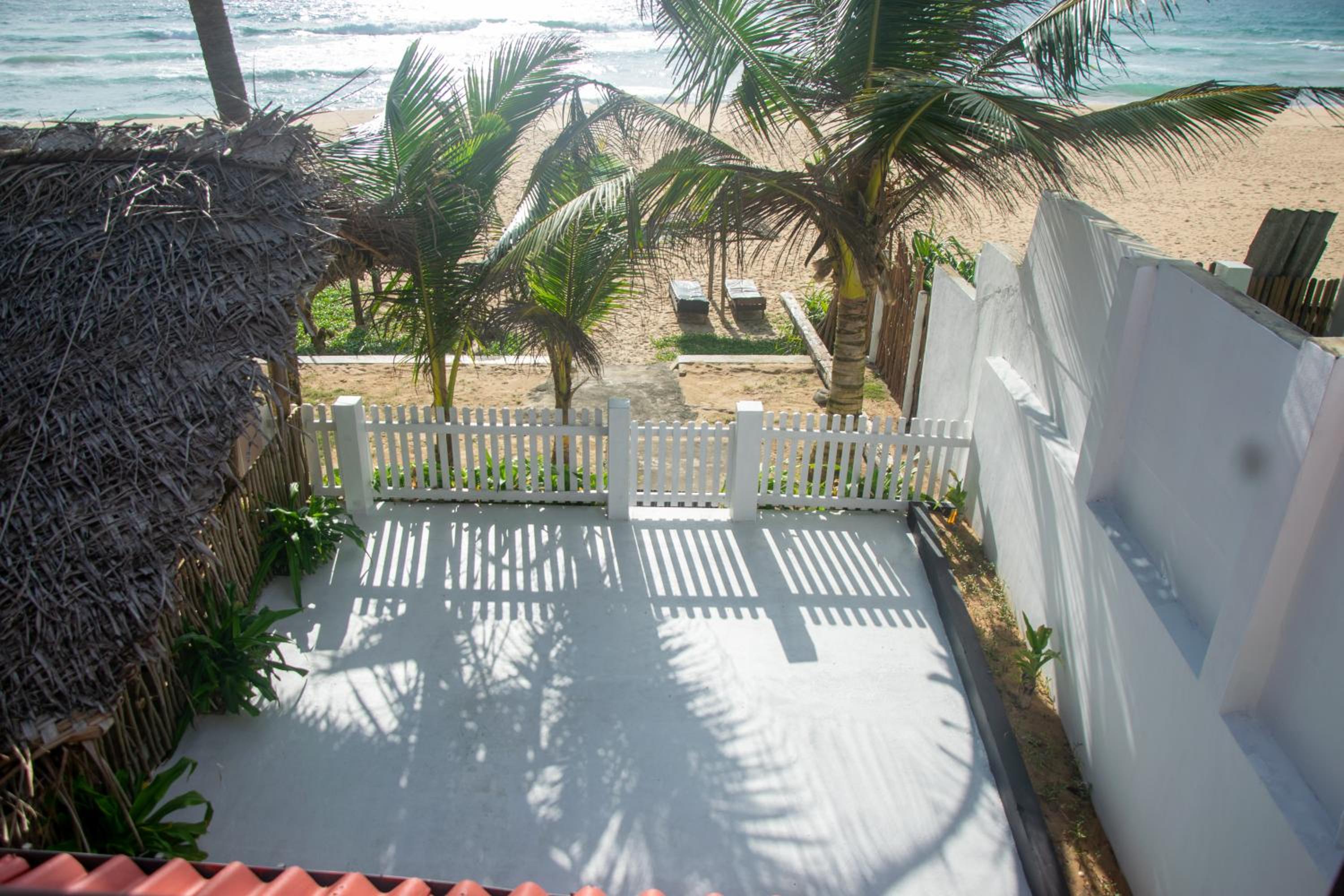 Deluxe Double Room with Balcony and Sea View photo 3